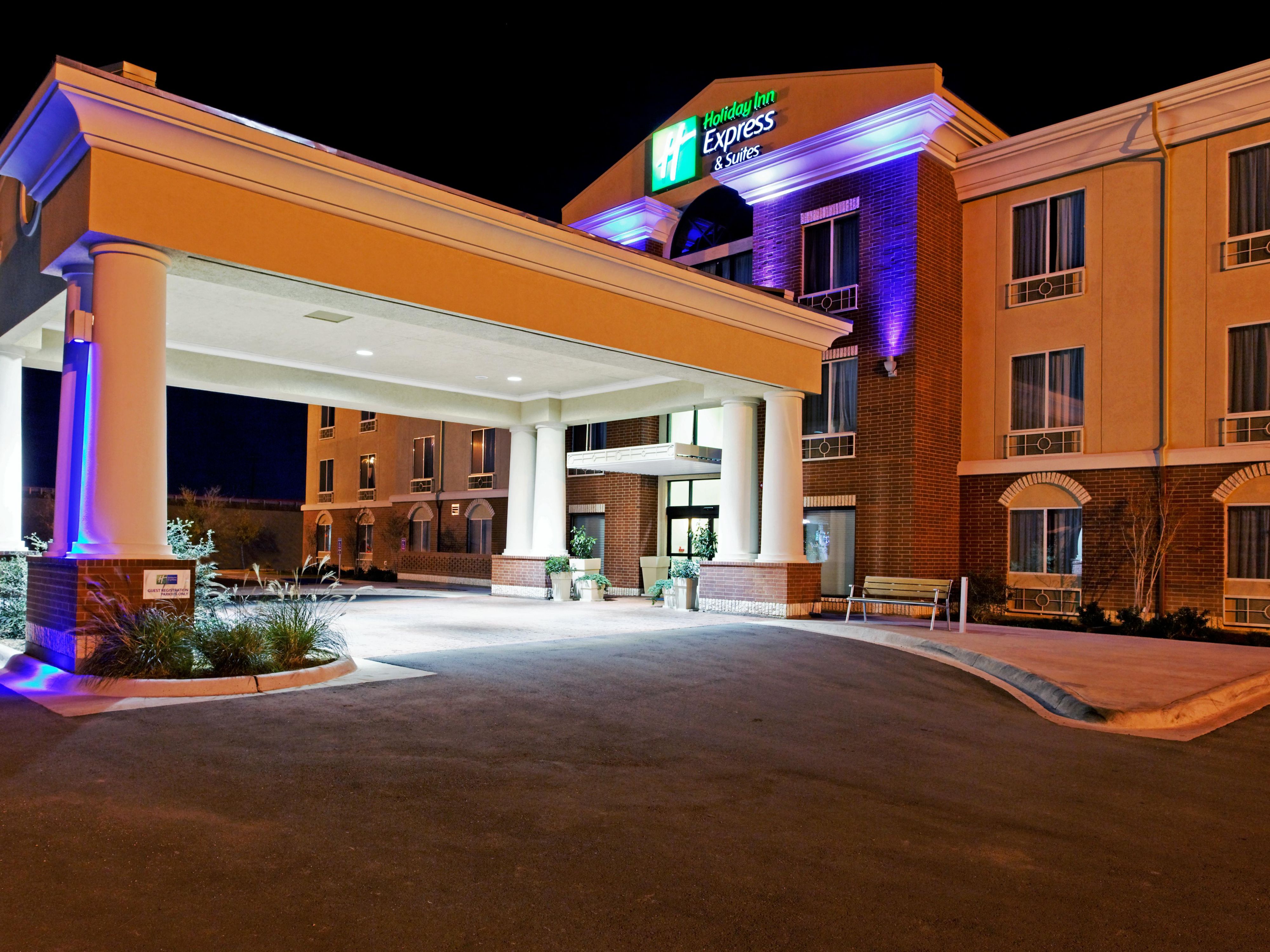 Holiday Inn Express Suites Ozona Hotel By Ihg