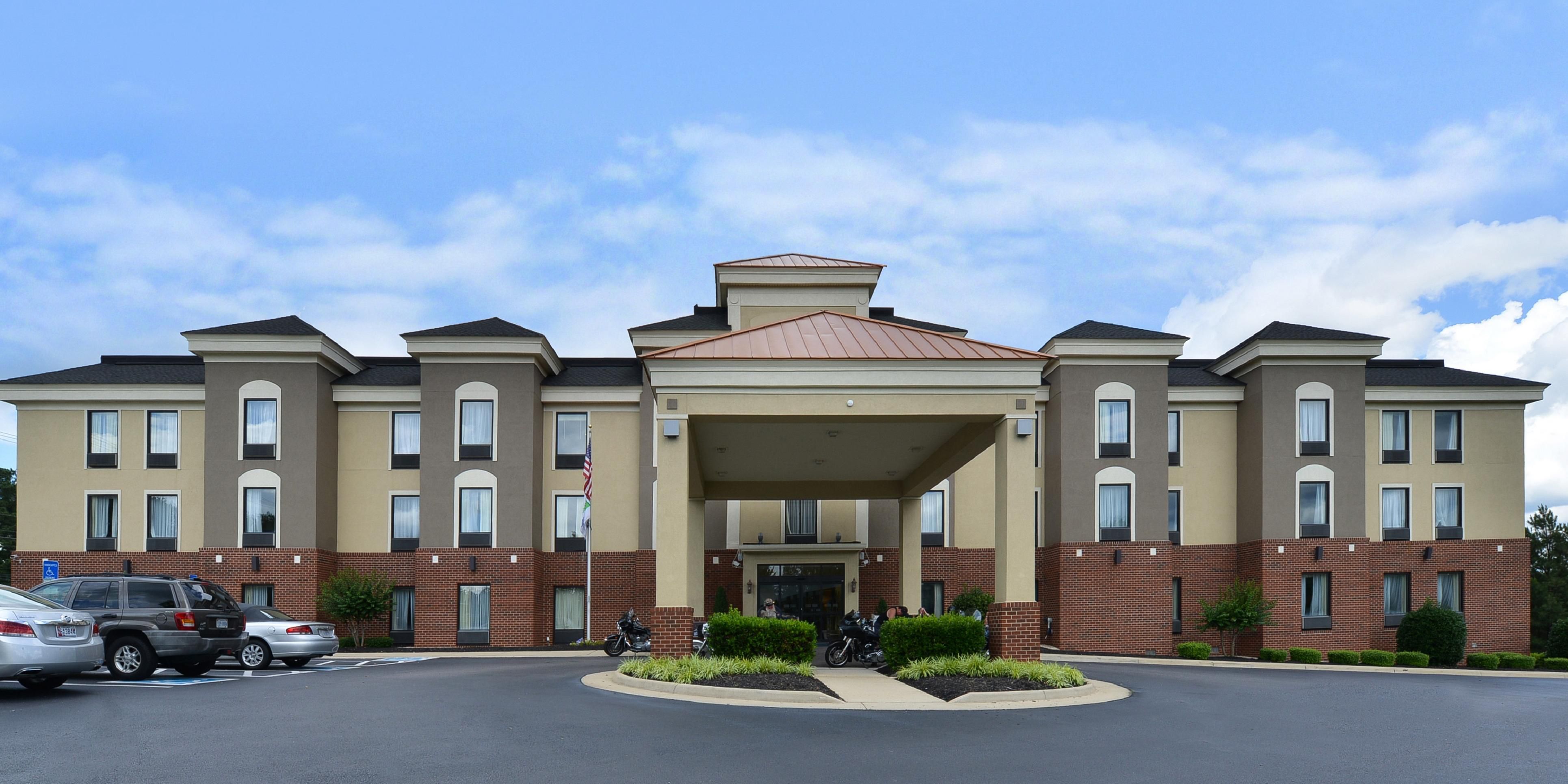 Holiday Inn Express & Suites Petersburg/Dinwiddie