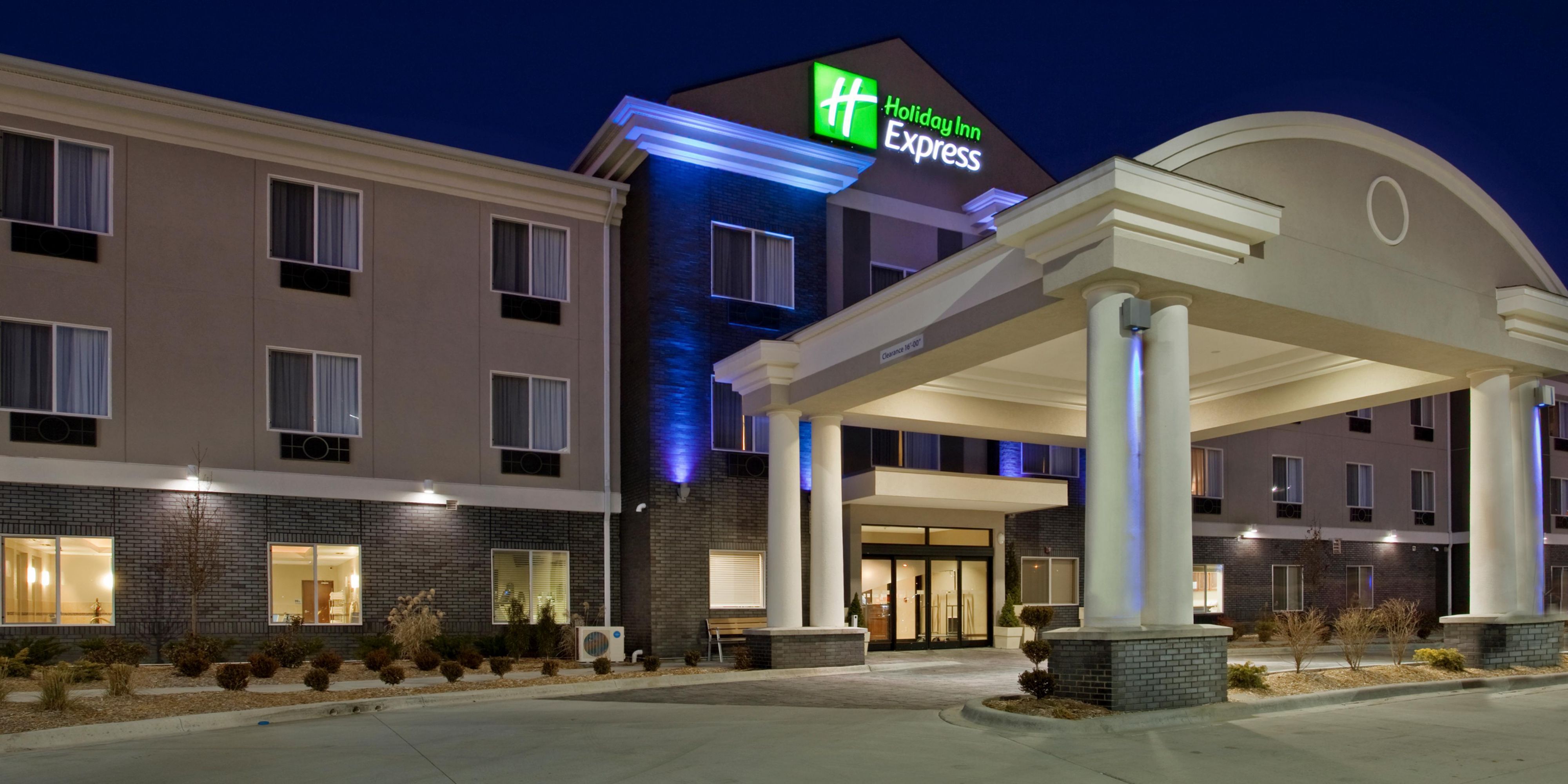 Holiday Inn Express & Suites Pittsburg Map & Driving Directions