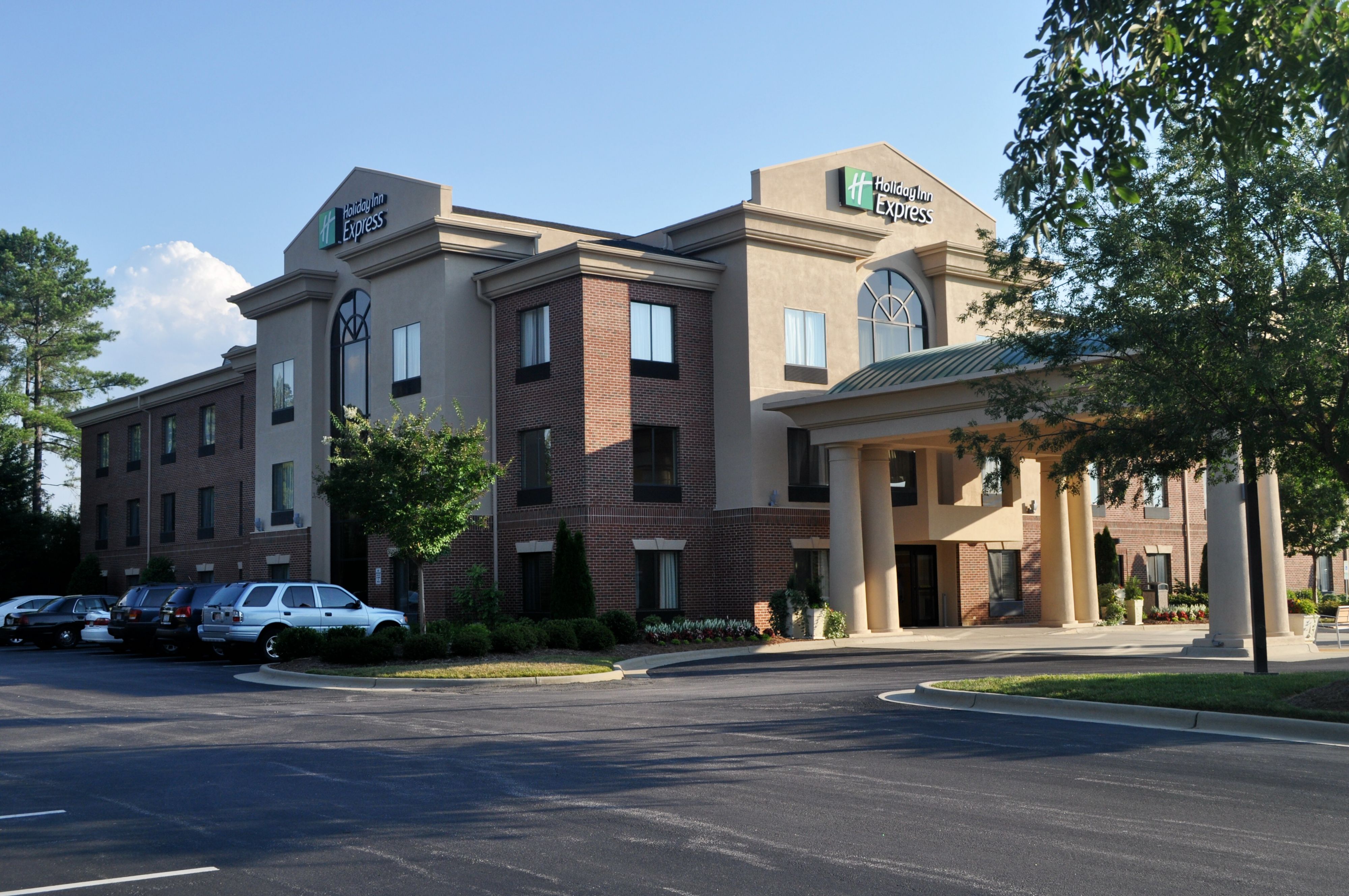 Holiday Inn Express & Suites Raleigh North - Wake Forest