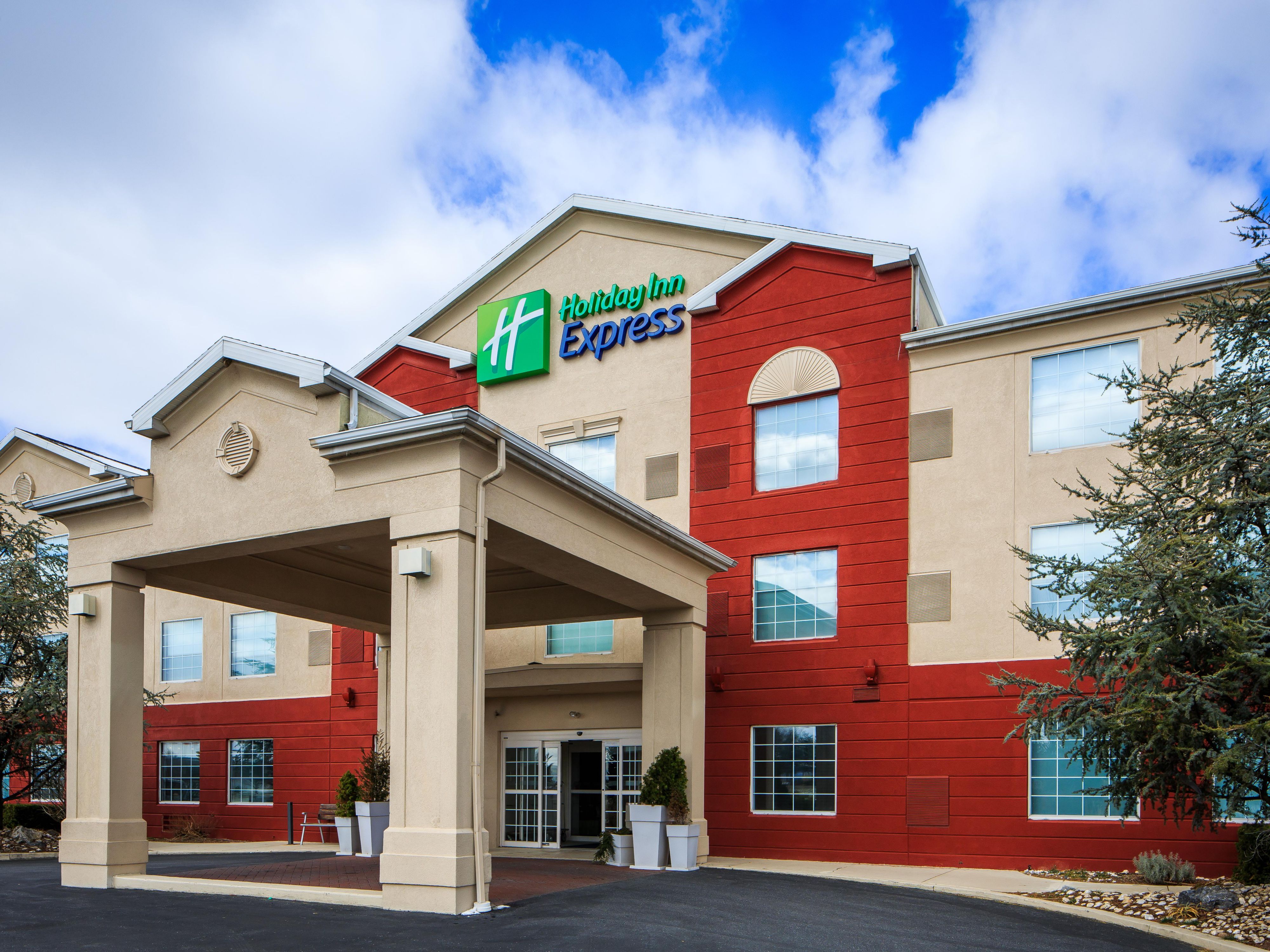 Holiday Inn Express & Suites Reading Hotel by IHG