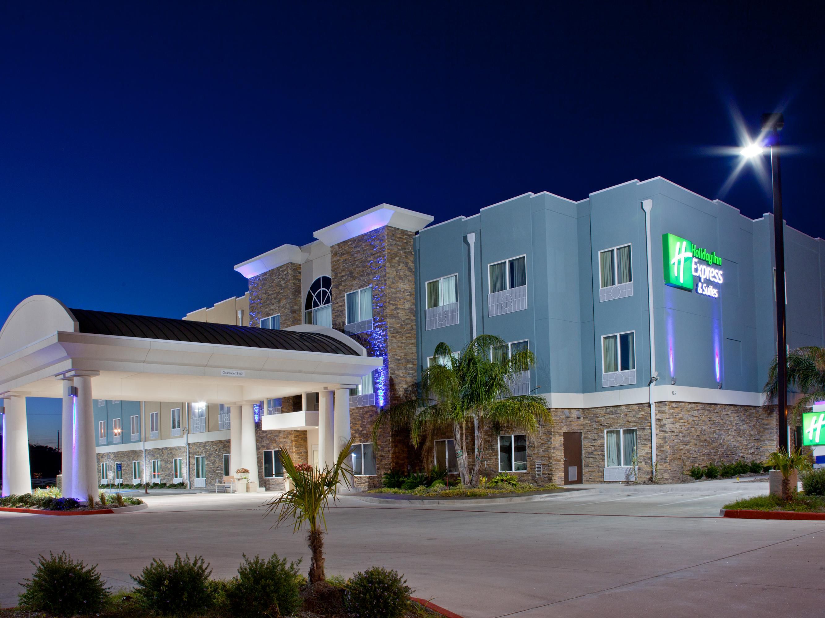 Rockport  Texas Hotels near Beach Holiday Inn Express Suites