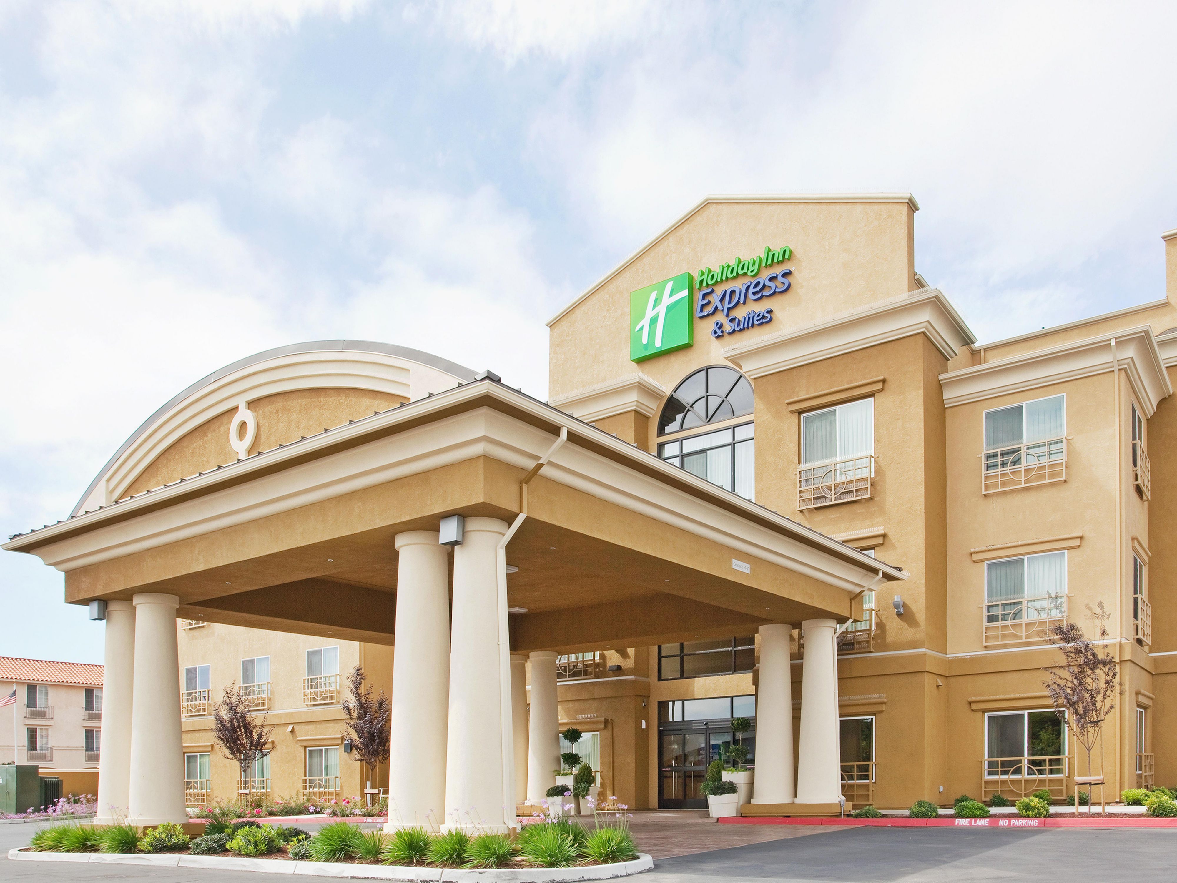 Hotels In Salinas, CA With Indoor Pool Holiday Inn Express & Suites