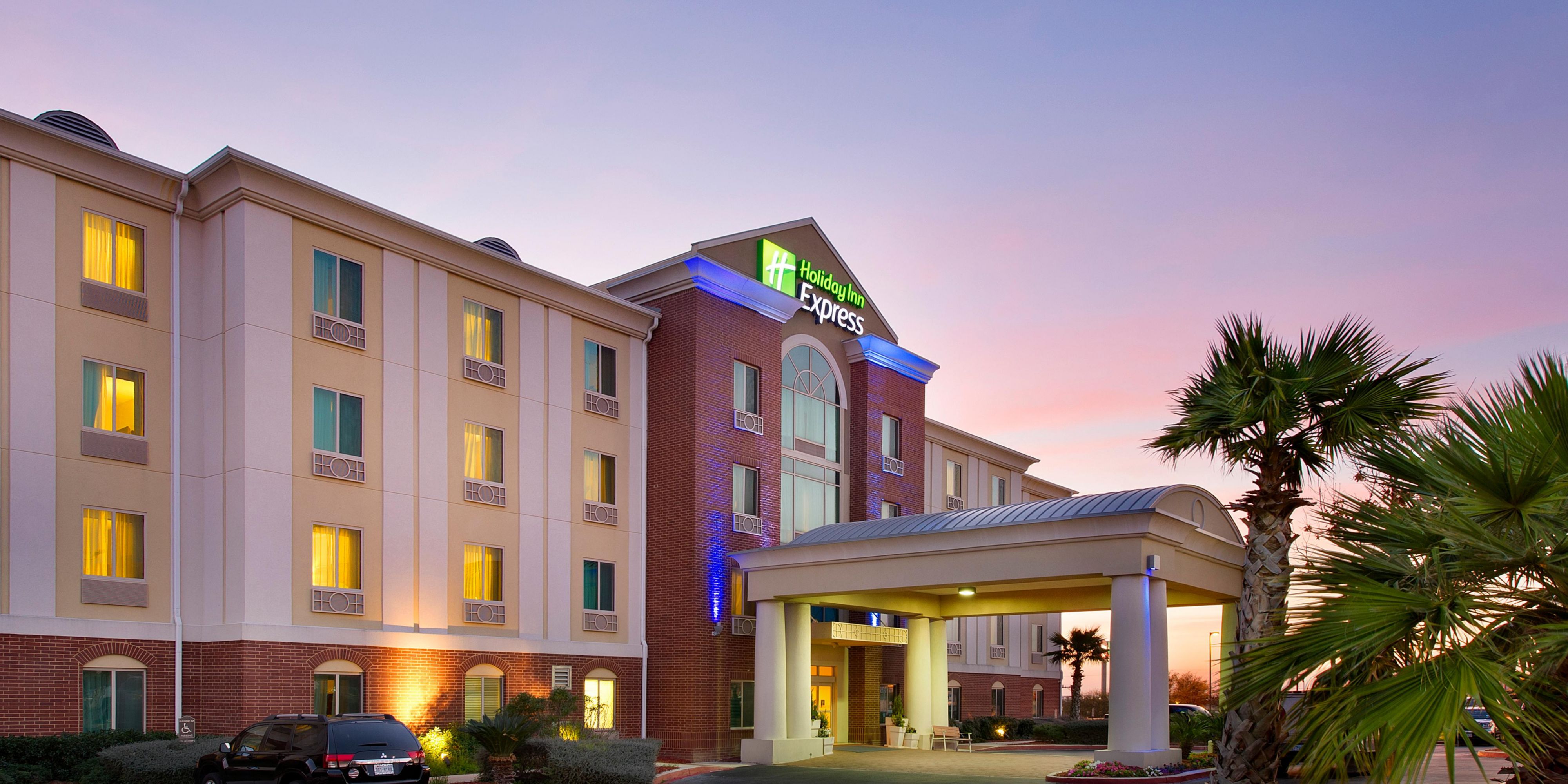 Holiday Inn Express & Suites San Antonio West-SeaWorld Area