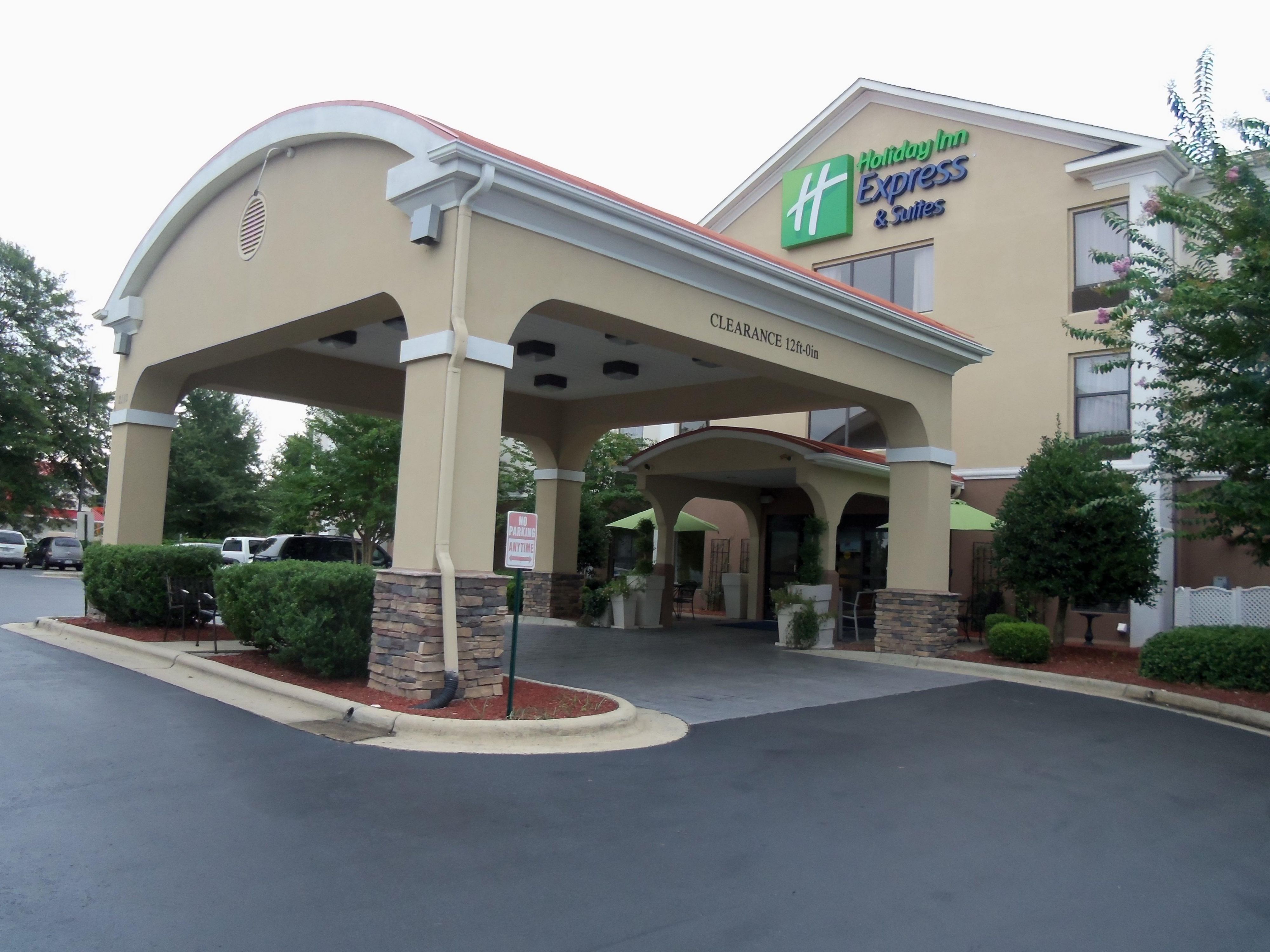 Pet Friendly Hotels In Sanford Nc Holiday Inn Express Suites