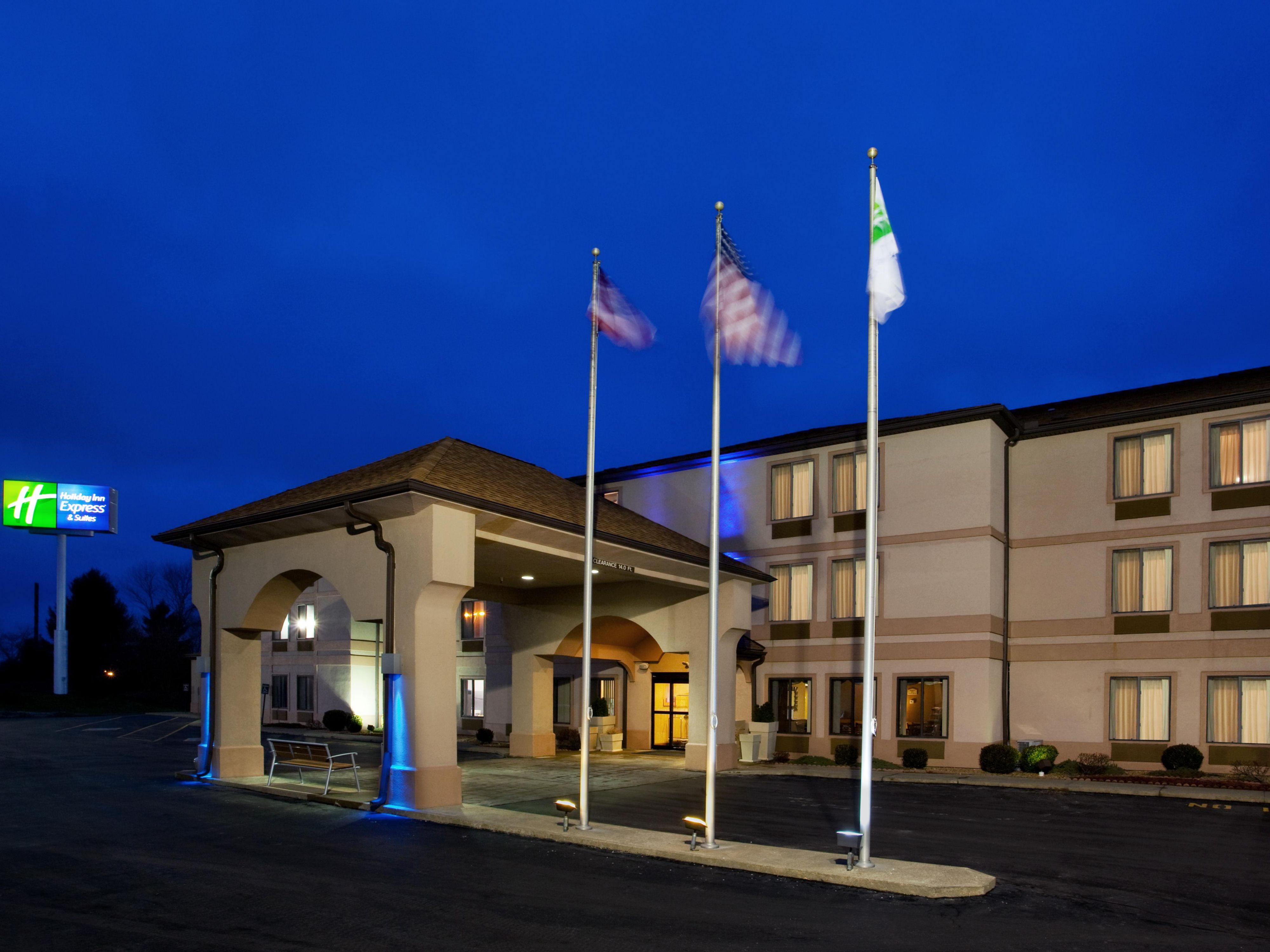 Holiday Inn Express & Suites St. Clairsville