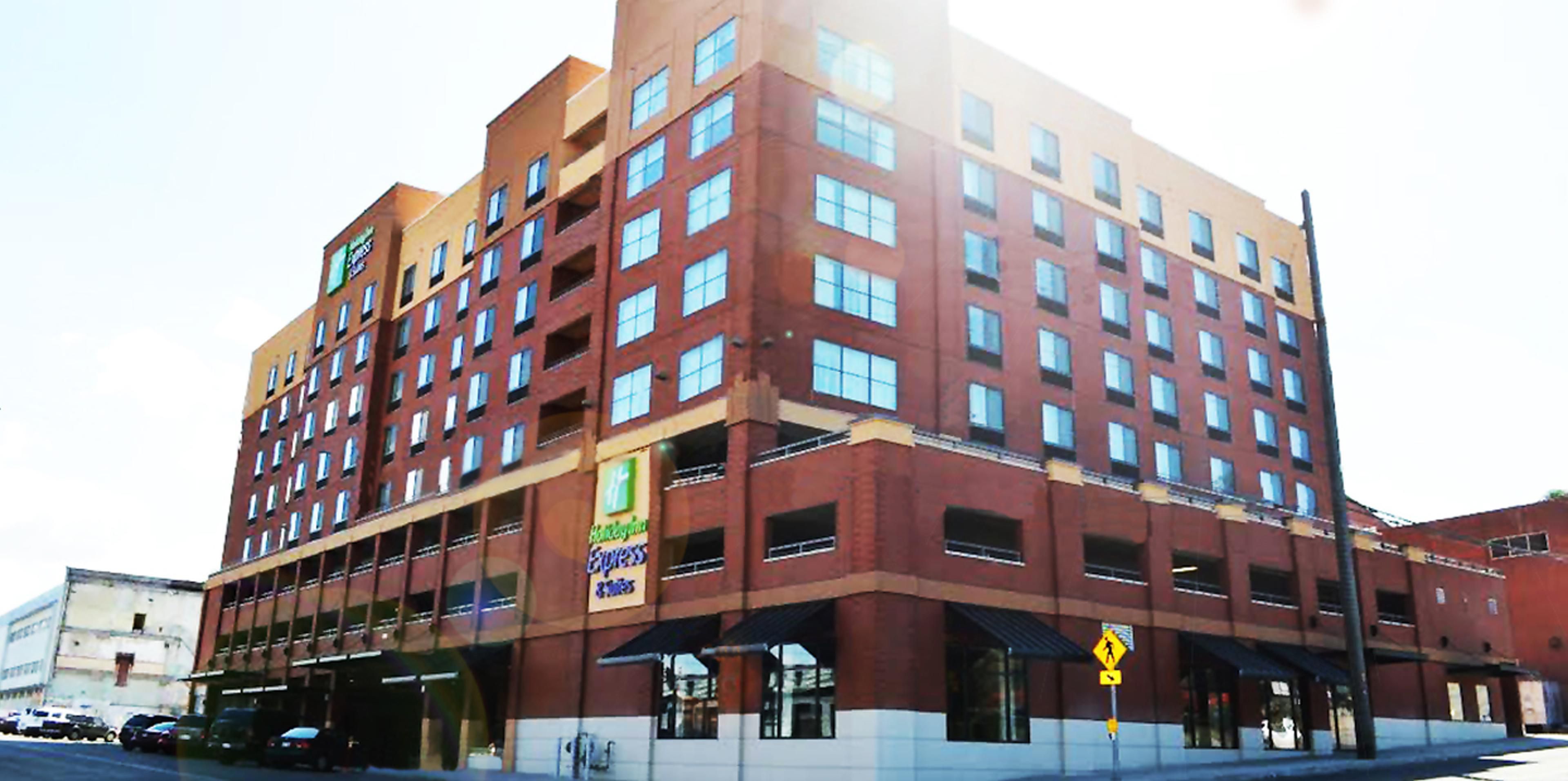 Holiday Inn Express & Suites Tacoma Downtown