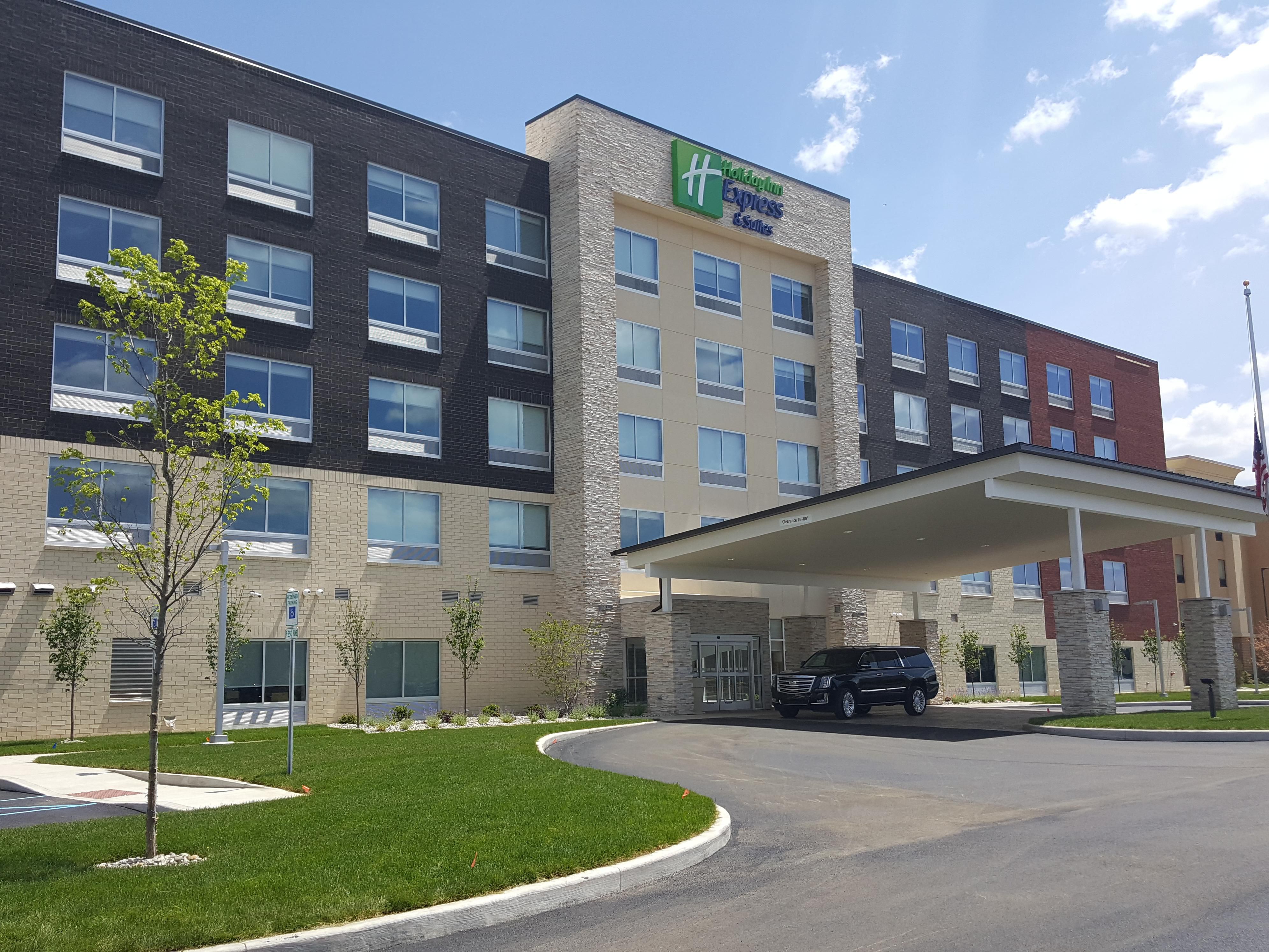 Hotels In Toledo Ohio Near Toledo Zoo Holiday Inn Express