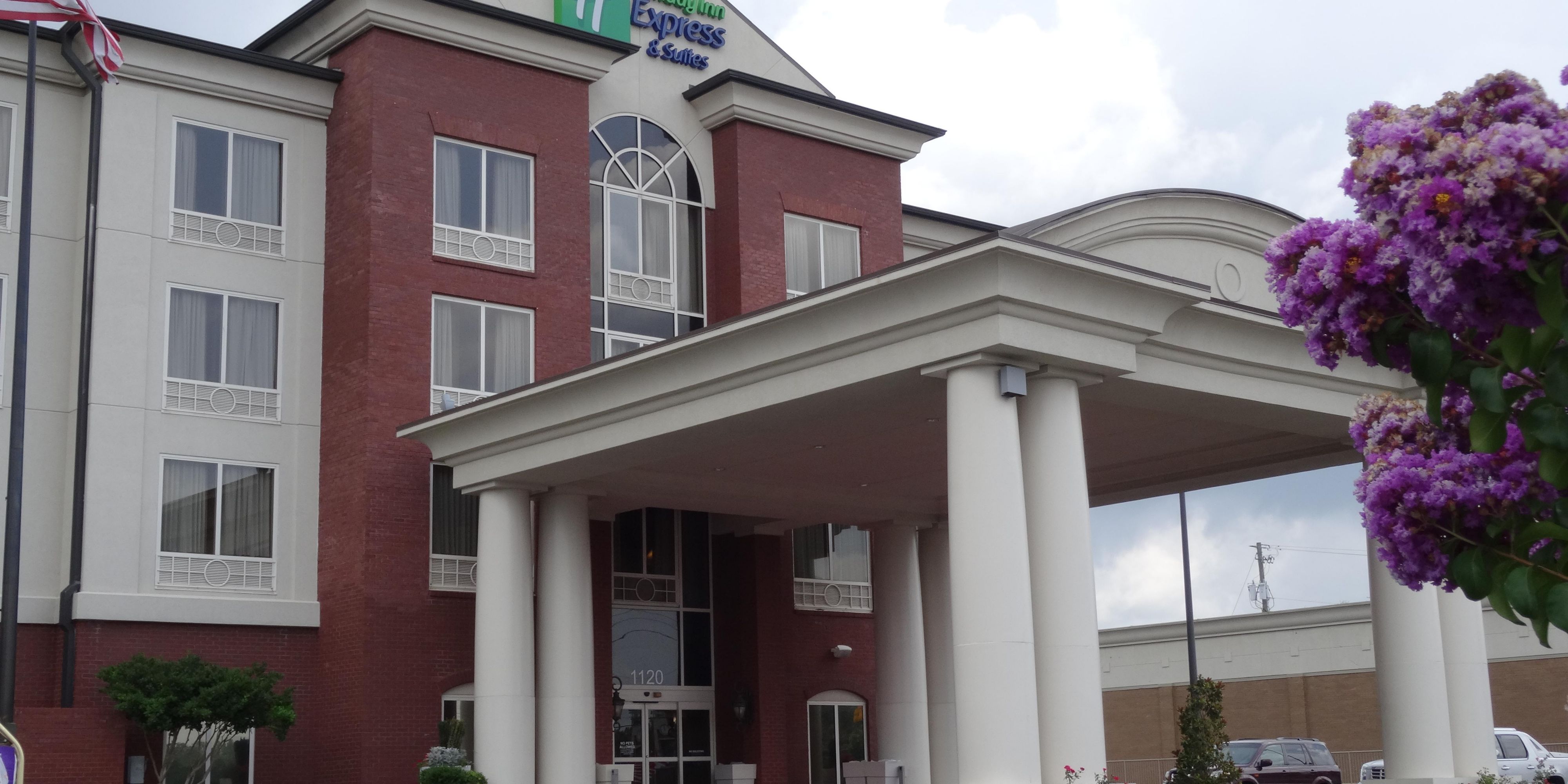 Holiday Inn Express & Suites Tuscaloosa-University