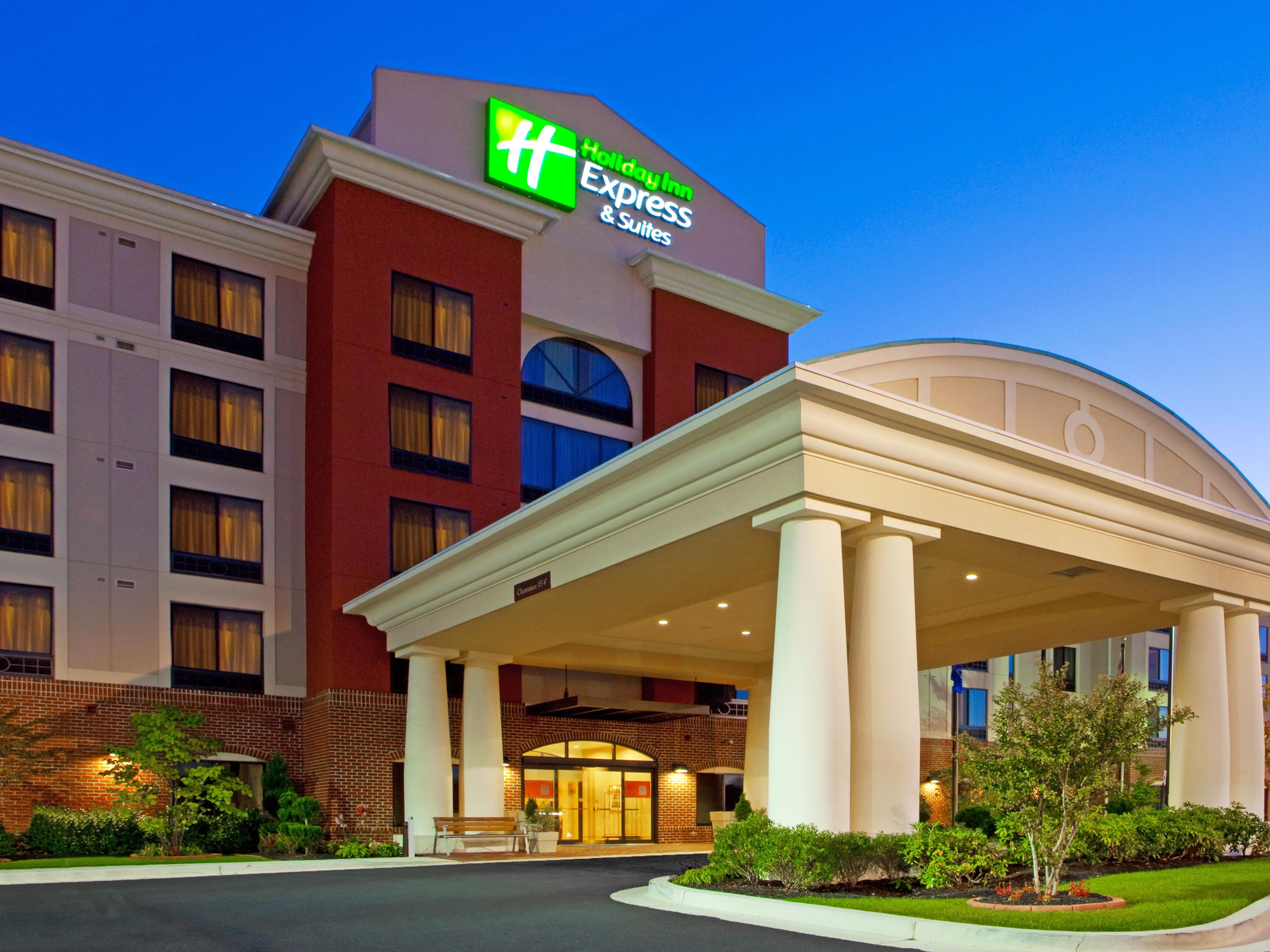 Holiday Inn Express Suites Washington DC Northeast Hotel Reviews