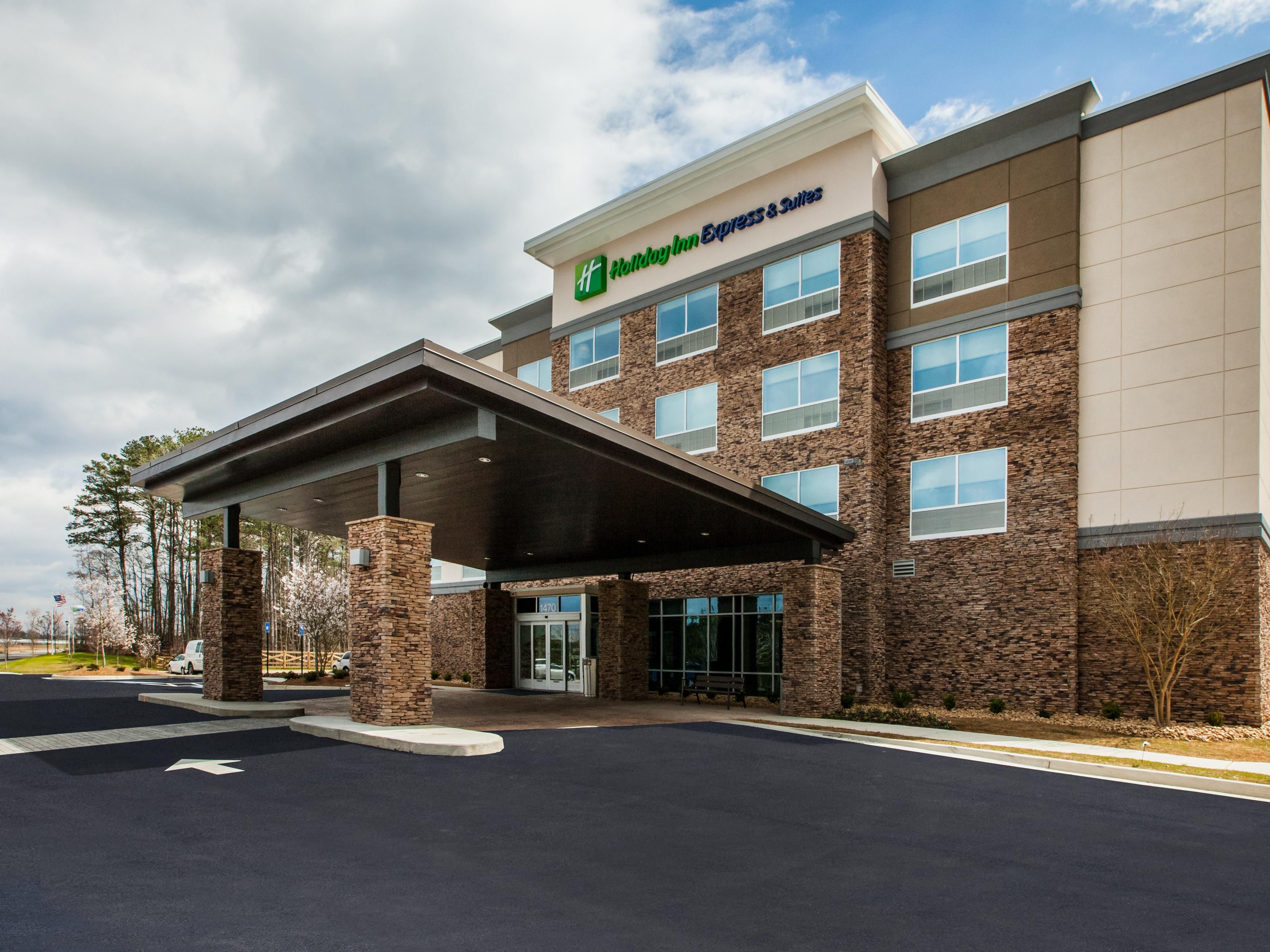 Hotels in Woodstock, GA near Canton Holiday Inn Express & Suites