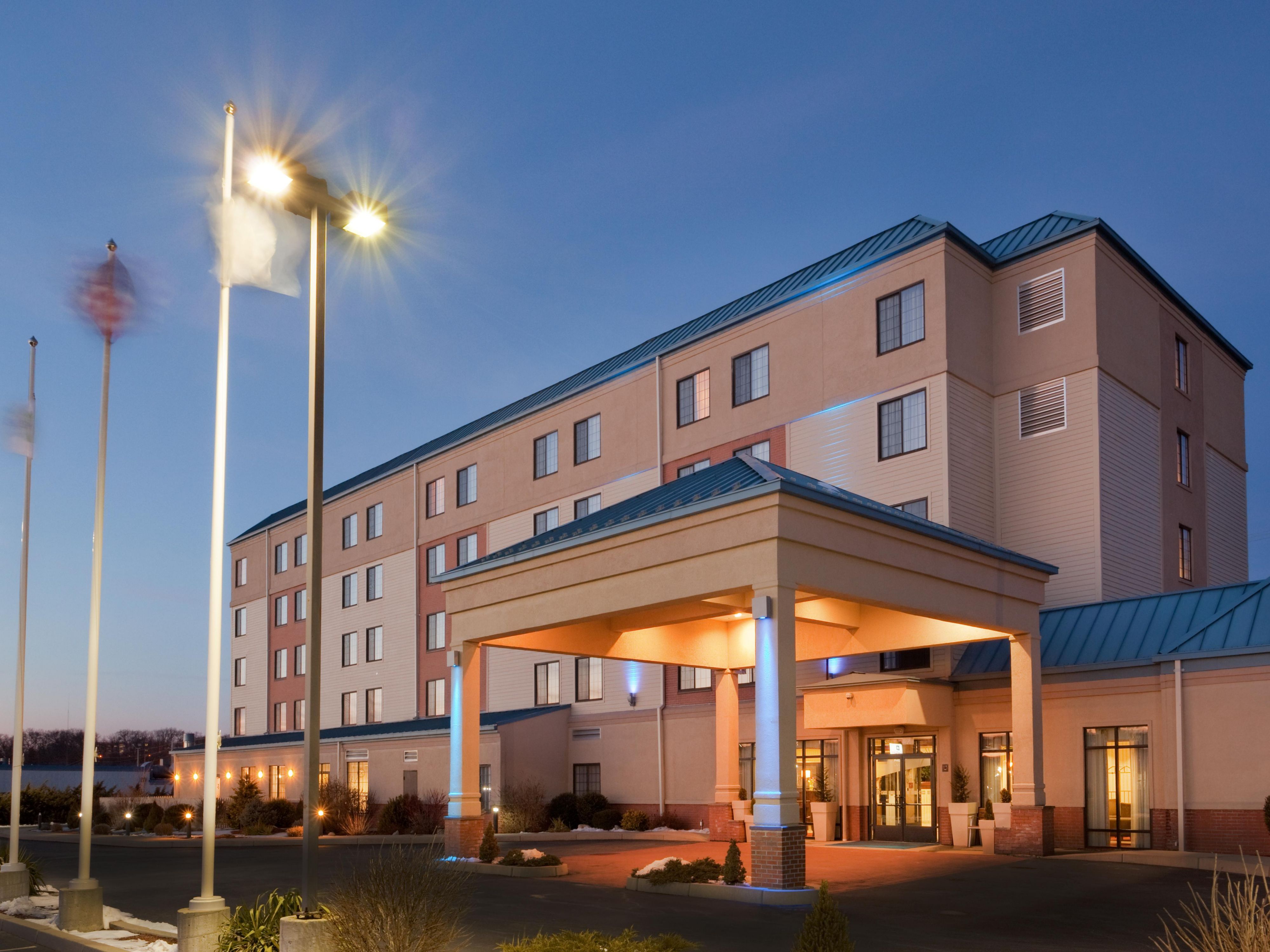 Holiday Inn Express Holiday Inn Express Suites Providence-Woonsocket