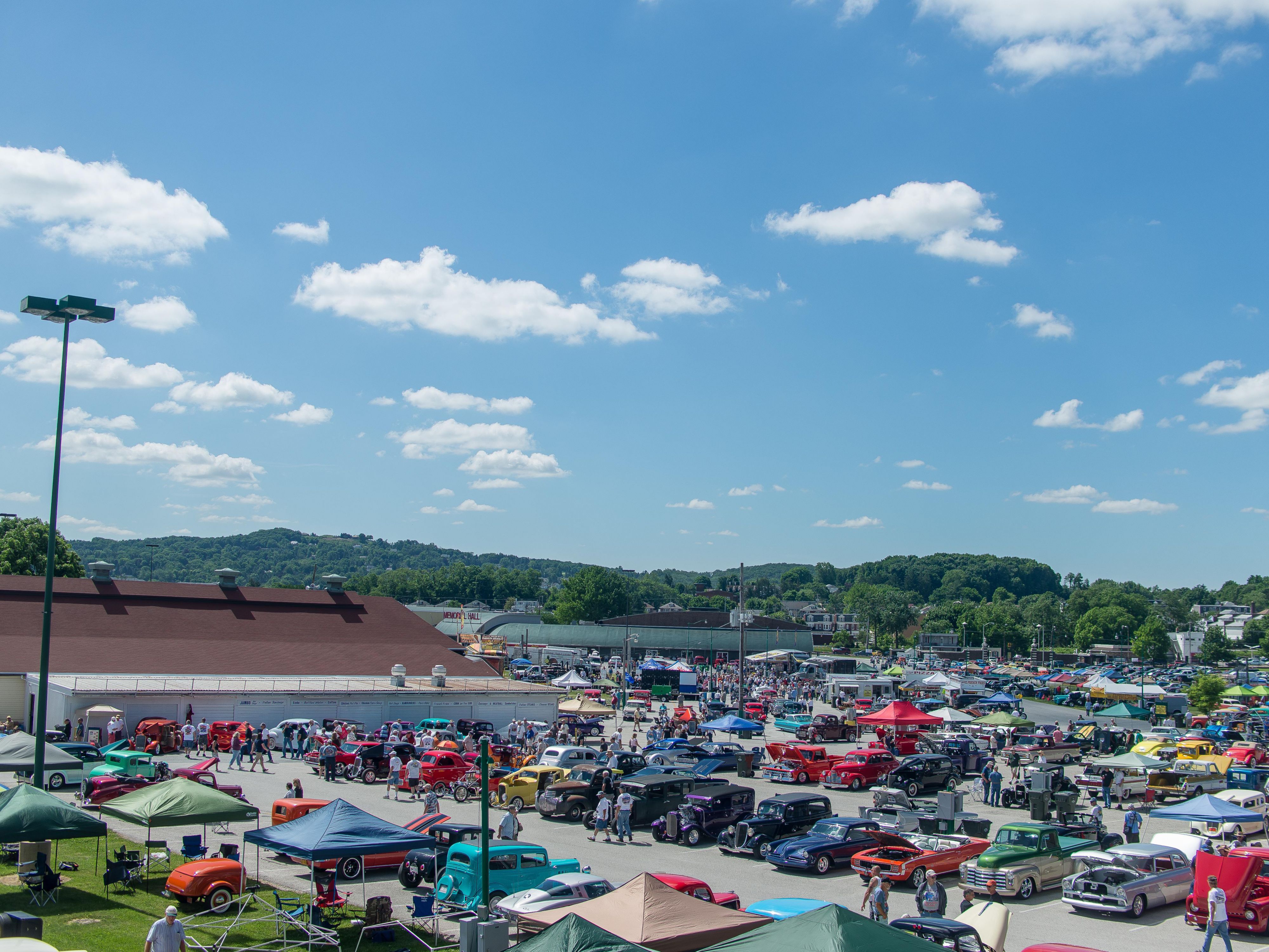 Holiday Inn Express & Suites York Hotel in York, Pennsylvania York Hotels