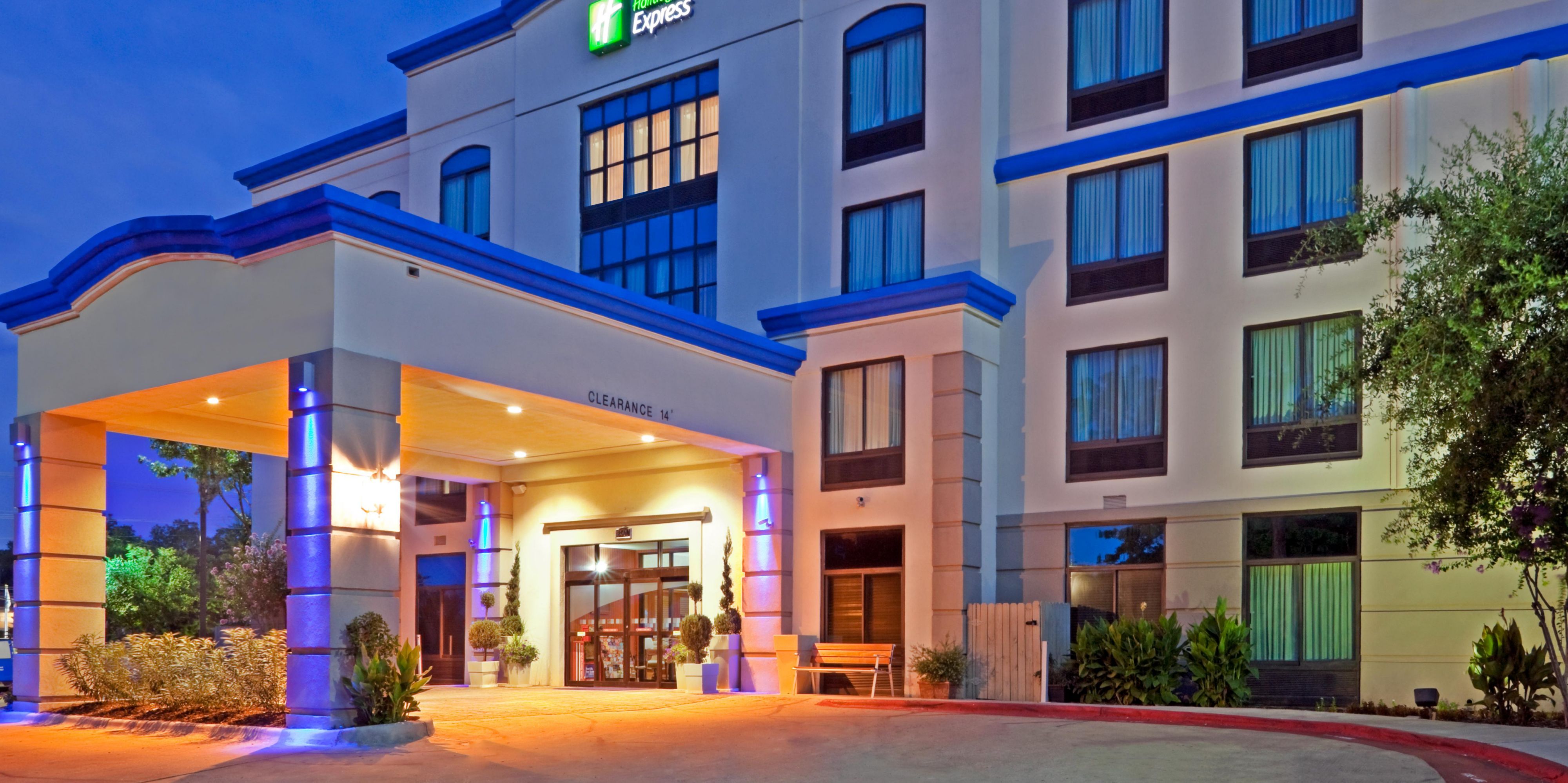 Holiday Inn Express & Suites Austin North Central