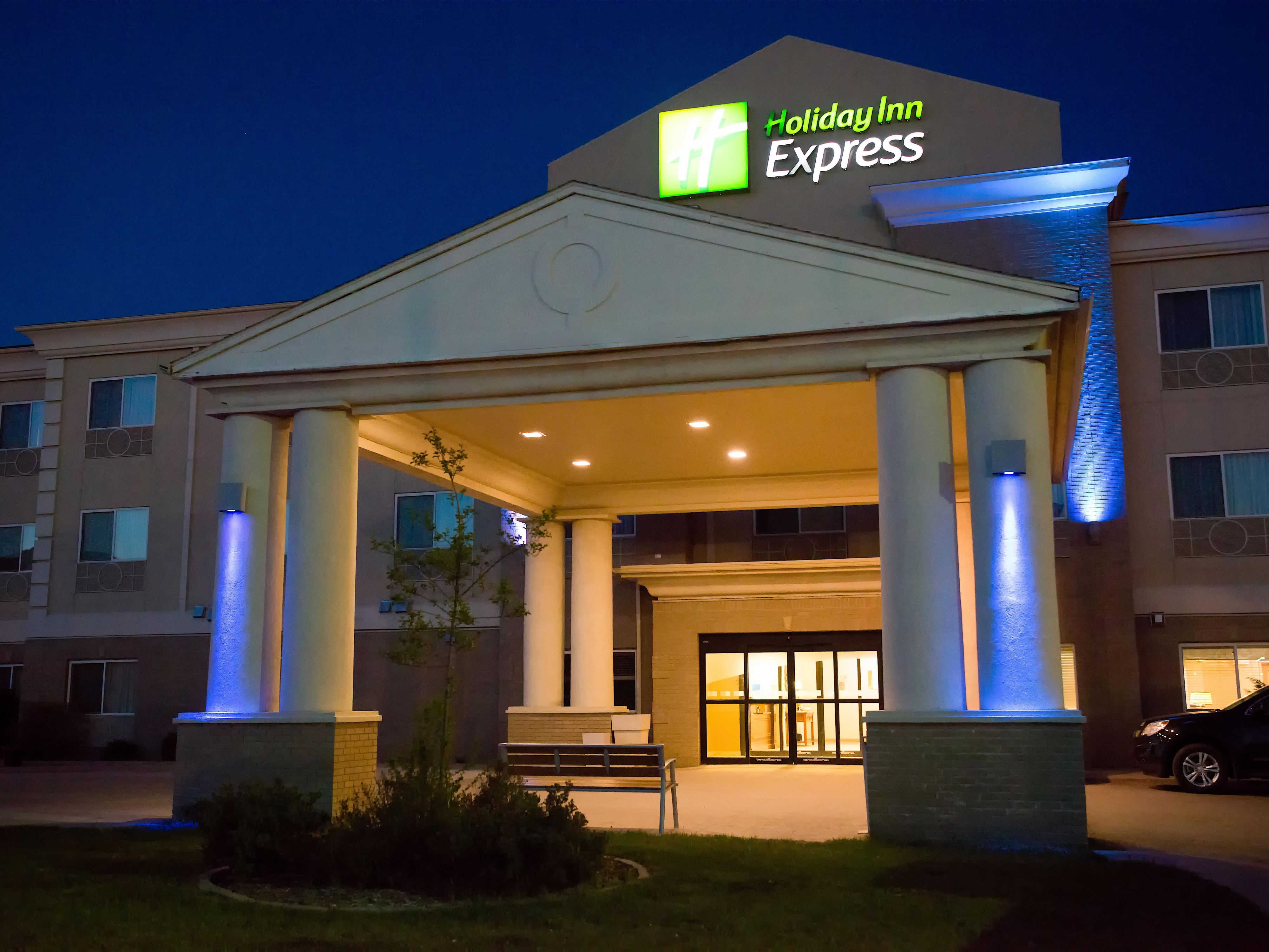 Holiday Inn Express Devils Lake Hotel By Ihg