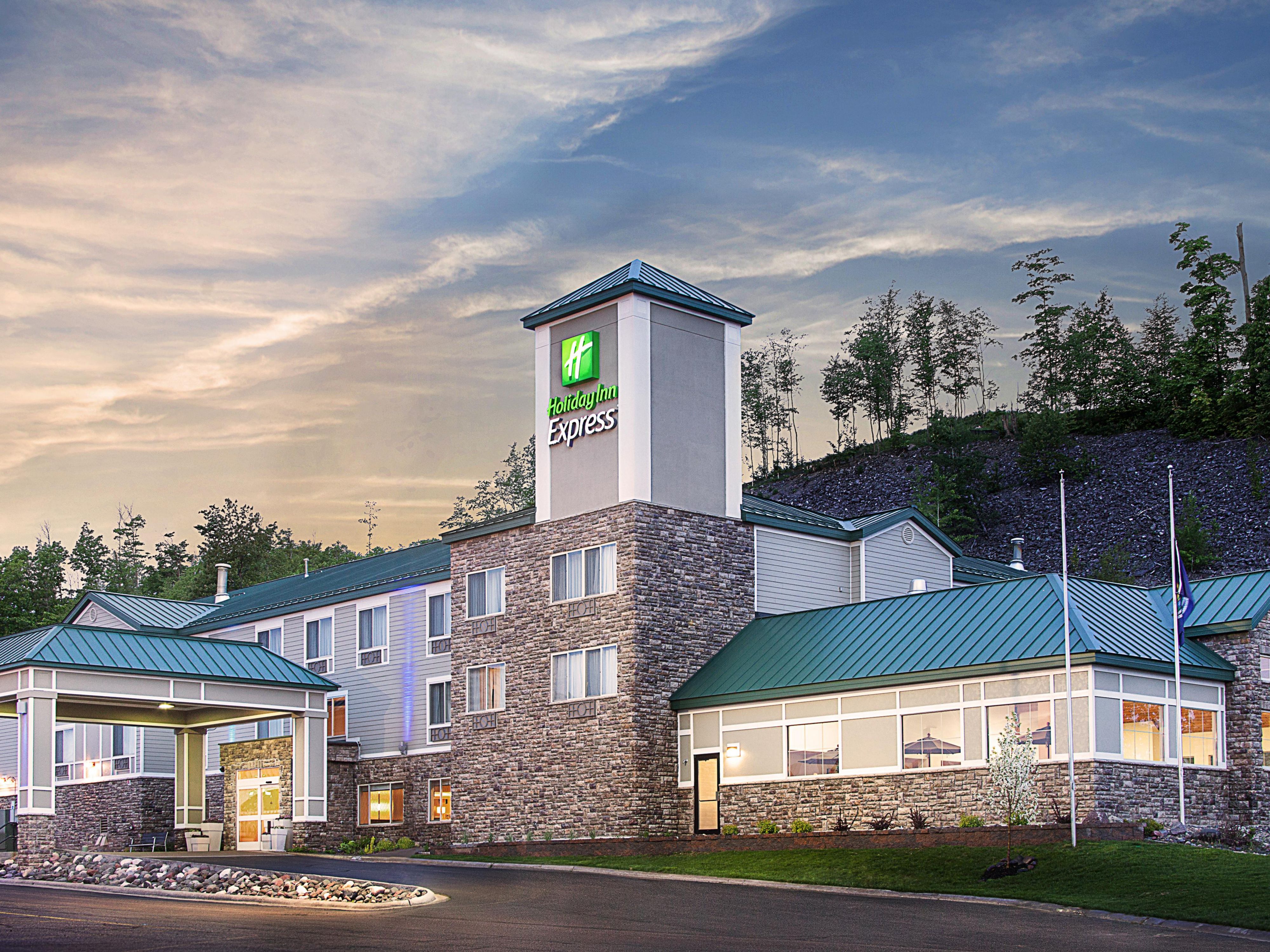 Houghton Hotel with Indoor Pool Holiday Inn Express Houghton-Keweenaw