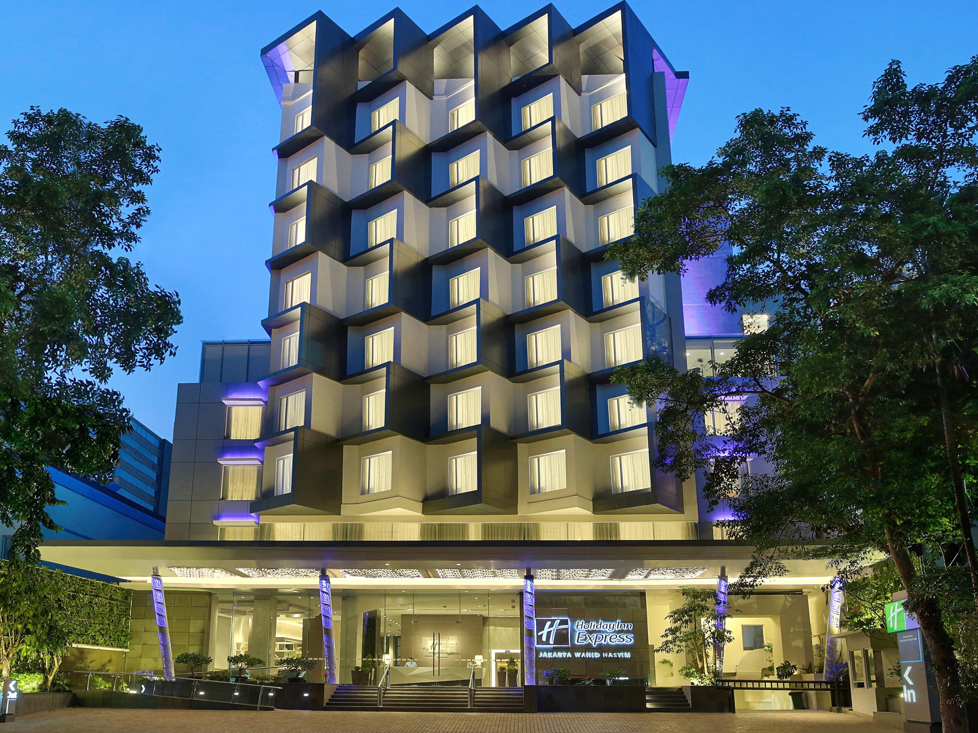 Alamat Hotel Holiday Inn Jakarta Terbaru