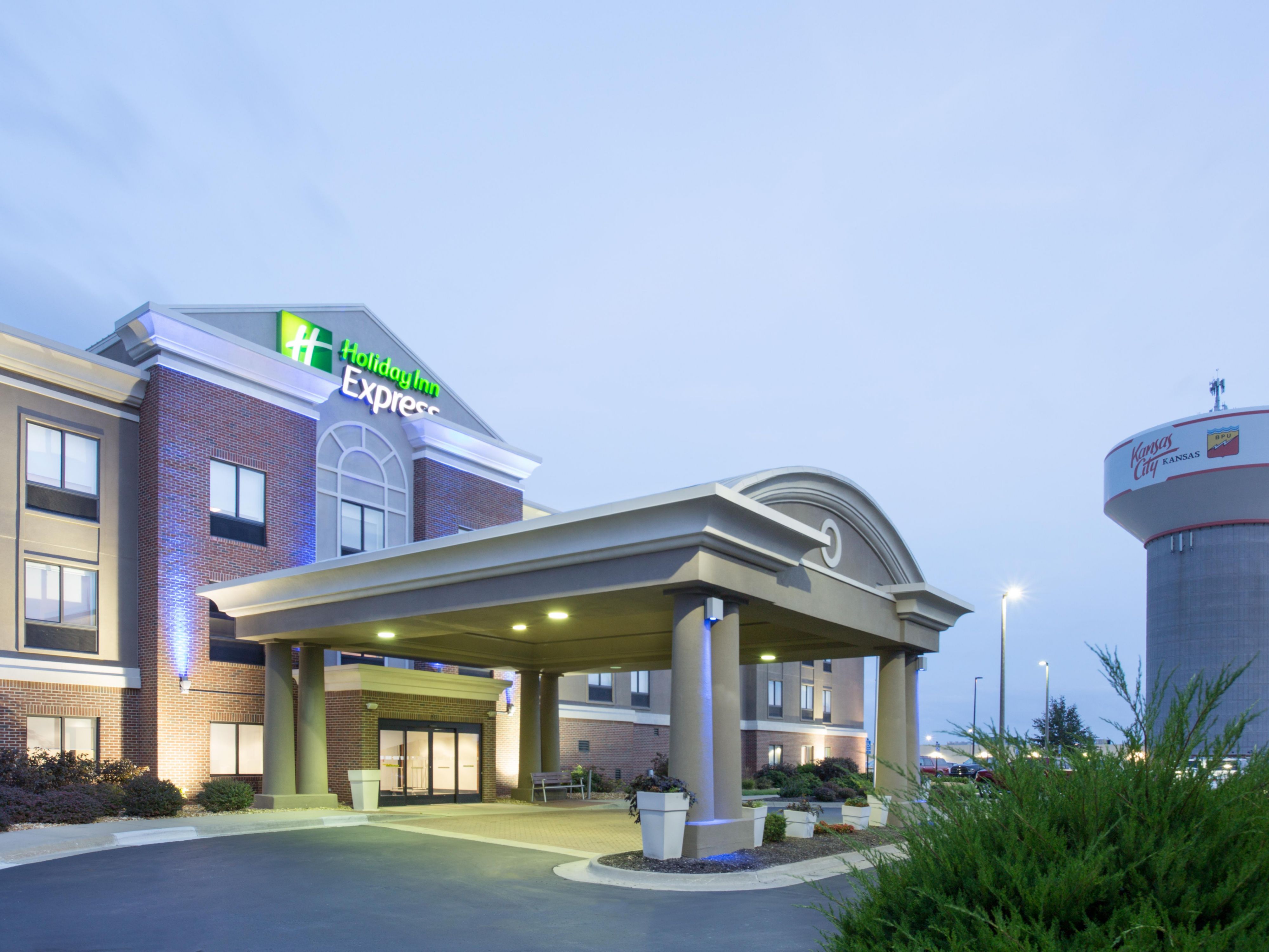 Hotels Near Kansas Speedway Holiday Inn Express Kansas City At