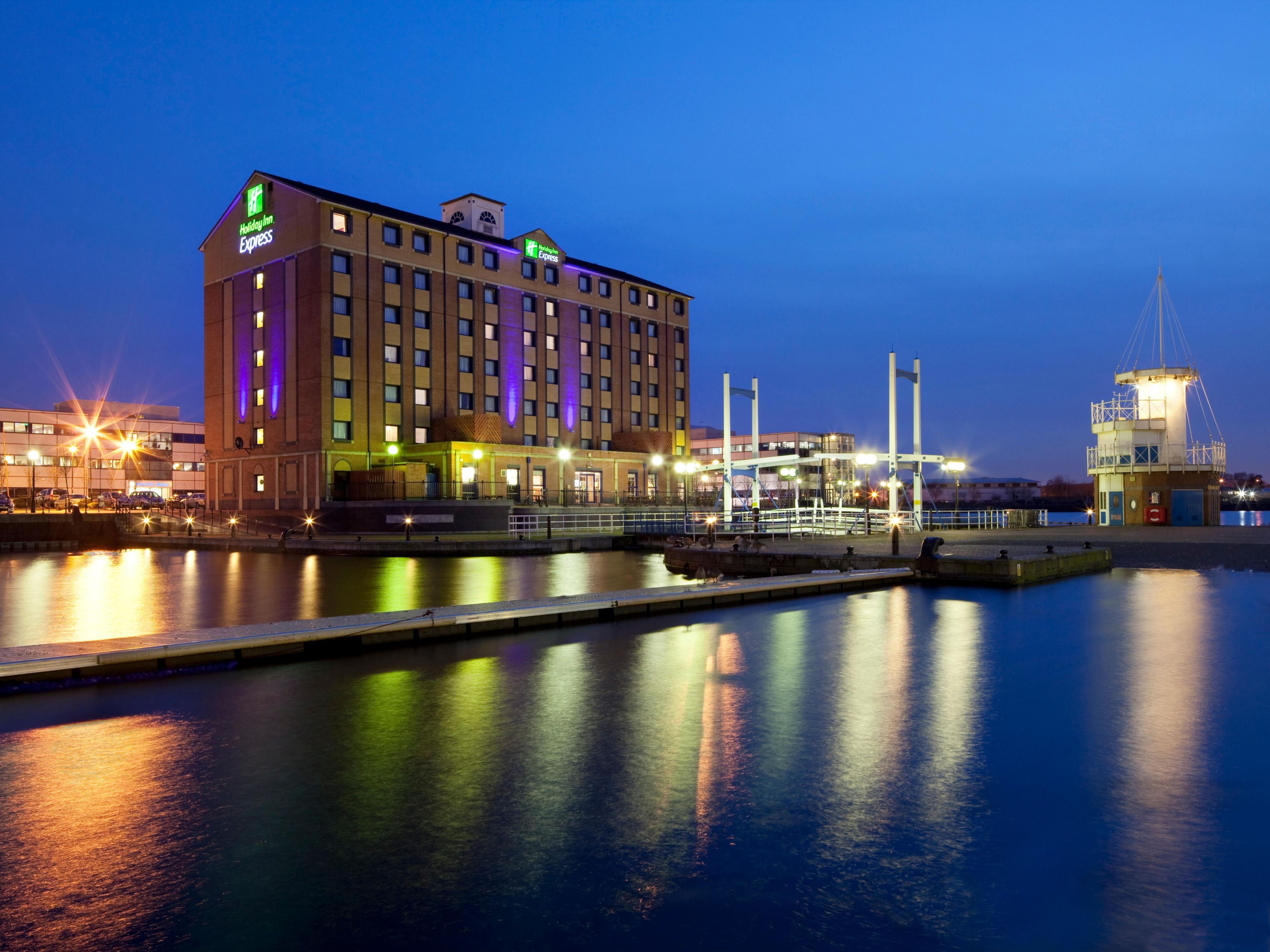 Holiday Inn Express Manchester - Salford Quays Hotel by IHG