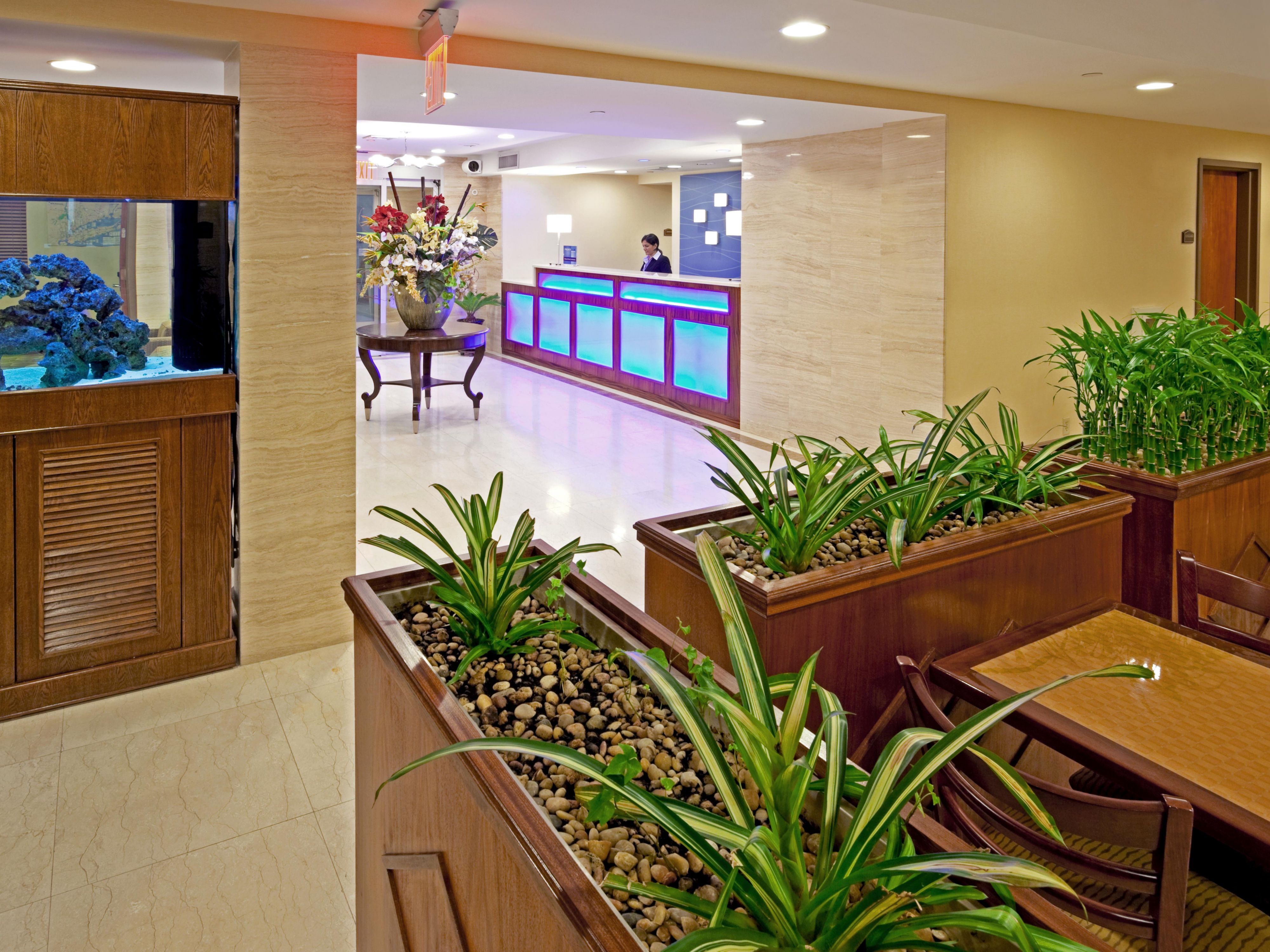 Holiday Inn Express Queens Maspeth Hotel in Maspeth, New York