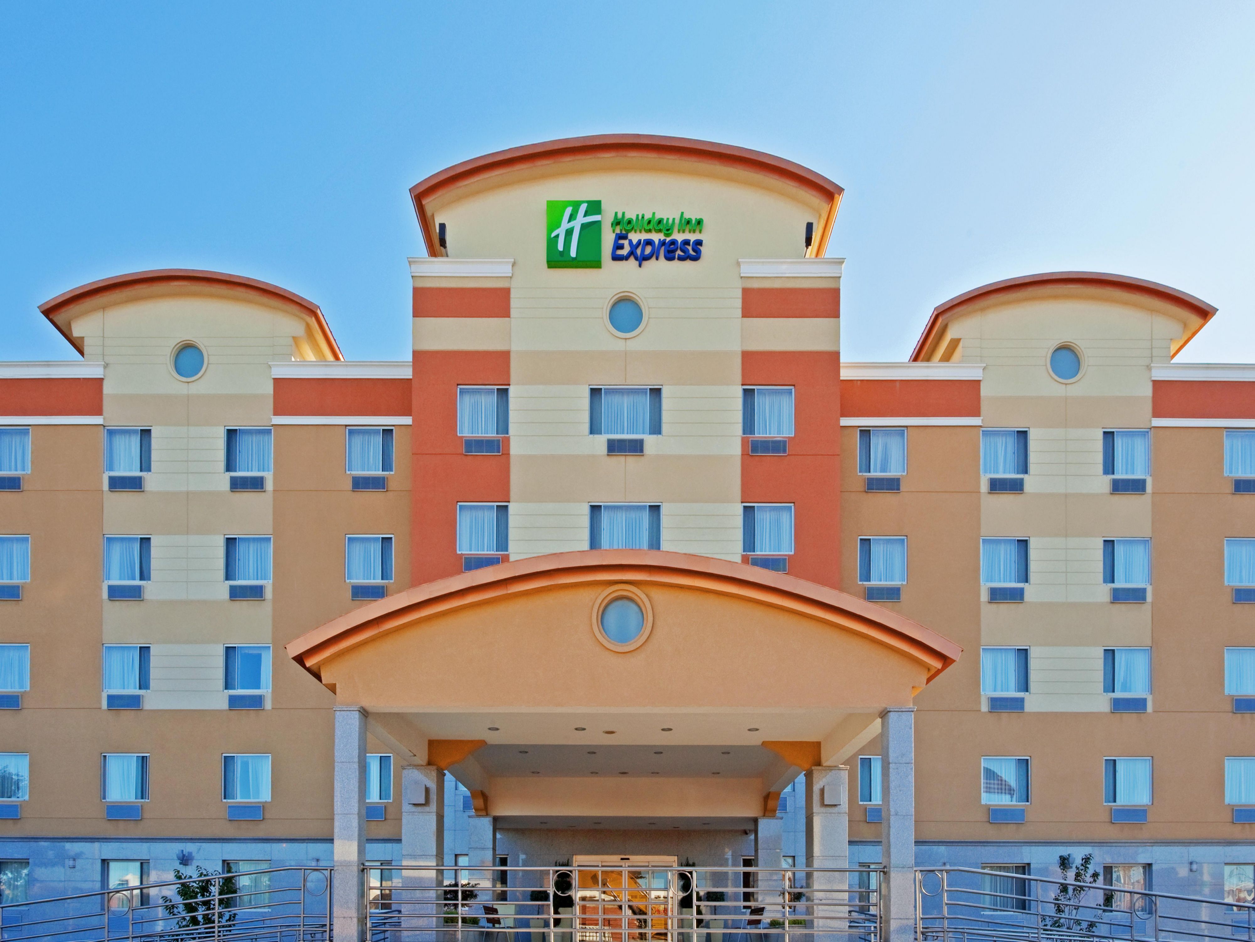 Queens Hotels Near Laguardia Airport Holiday Inn Express Queens