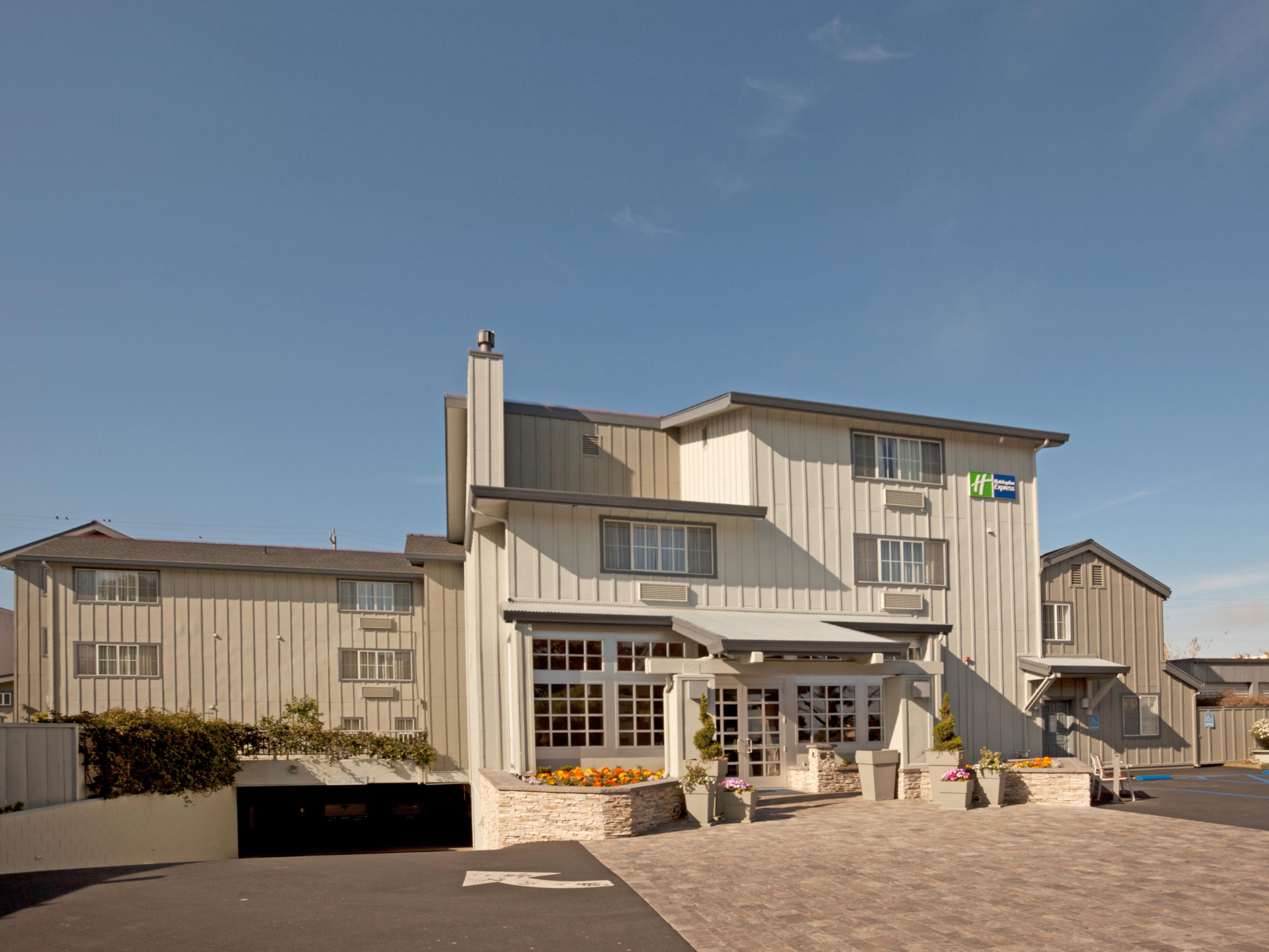 Monterey Bay Hotels Near Monterey Bay Aquarium Holiday Inn