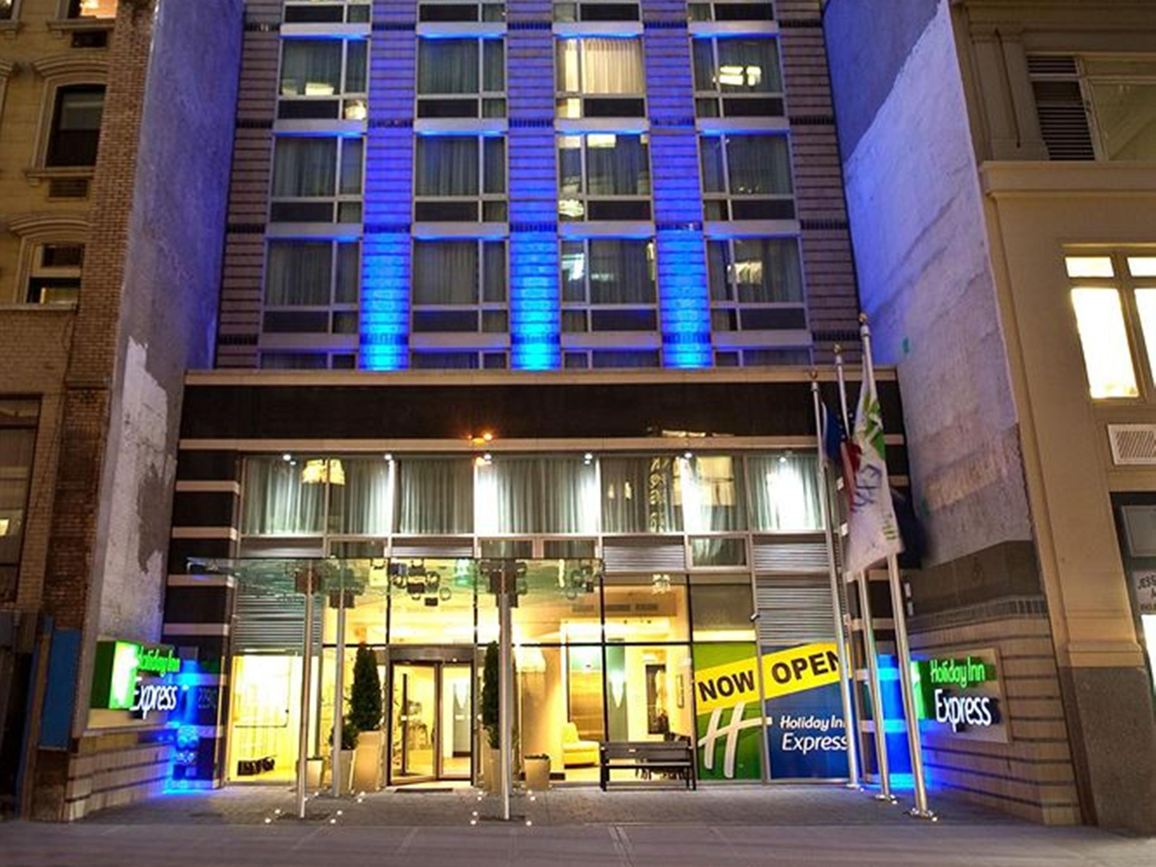 Holiday Inn Express New York City Hotels Budget Hotels In New