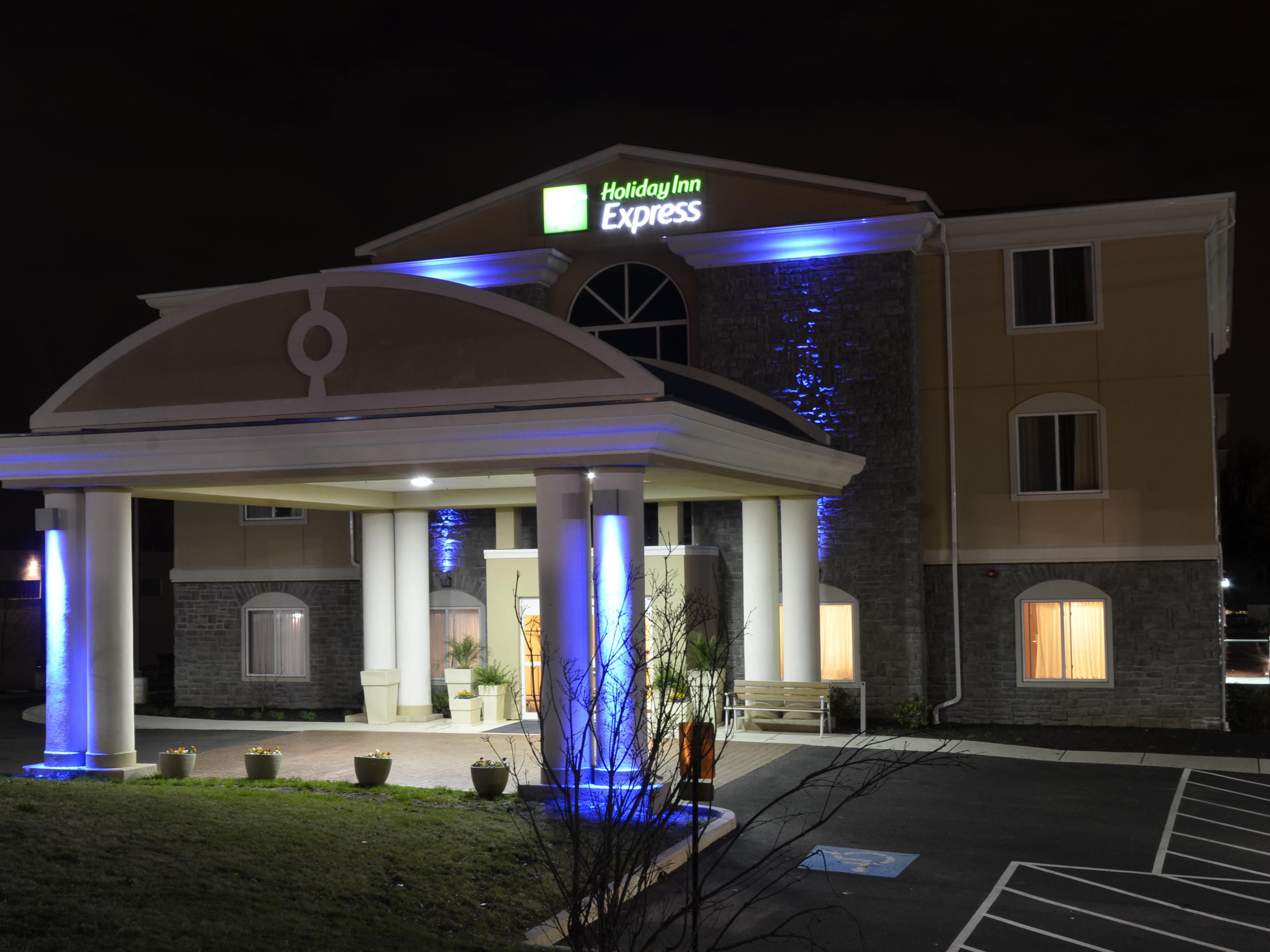 Hotels In Newington Ct Near Hartford Holiday Inn Express Newington