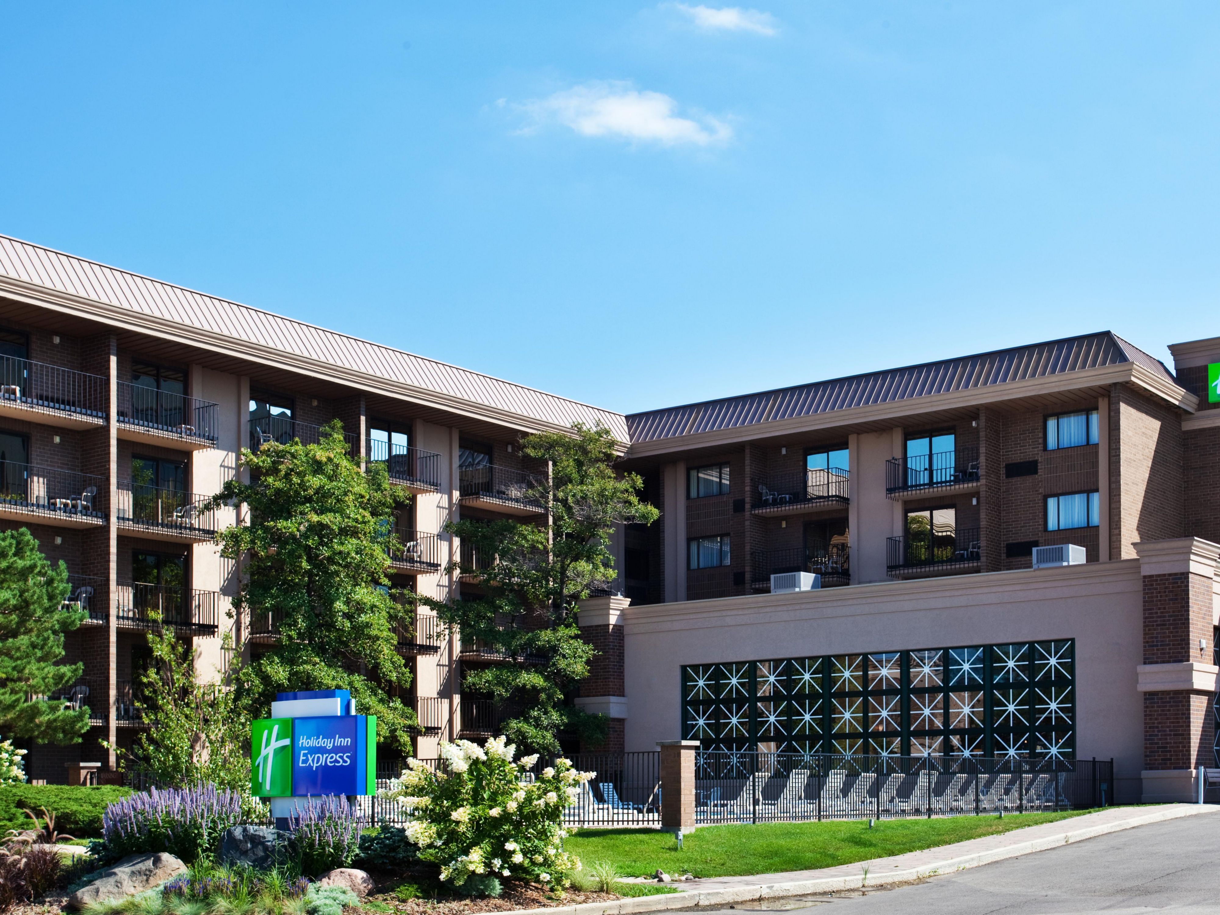 Holiday Inn Express Rolling Mdws Schaumburg Area Hotel By Ihg