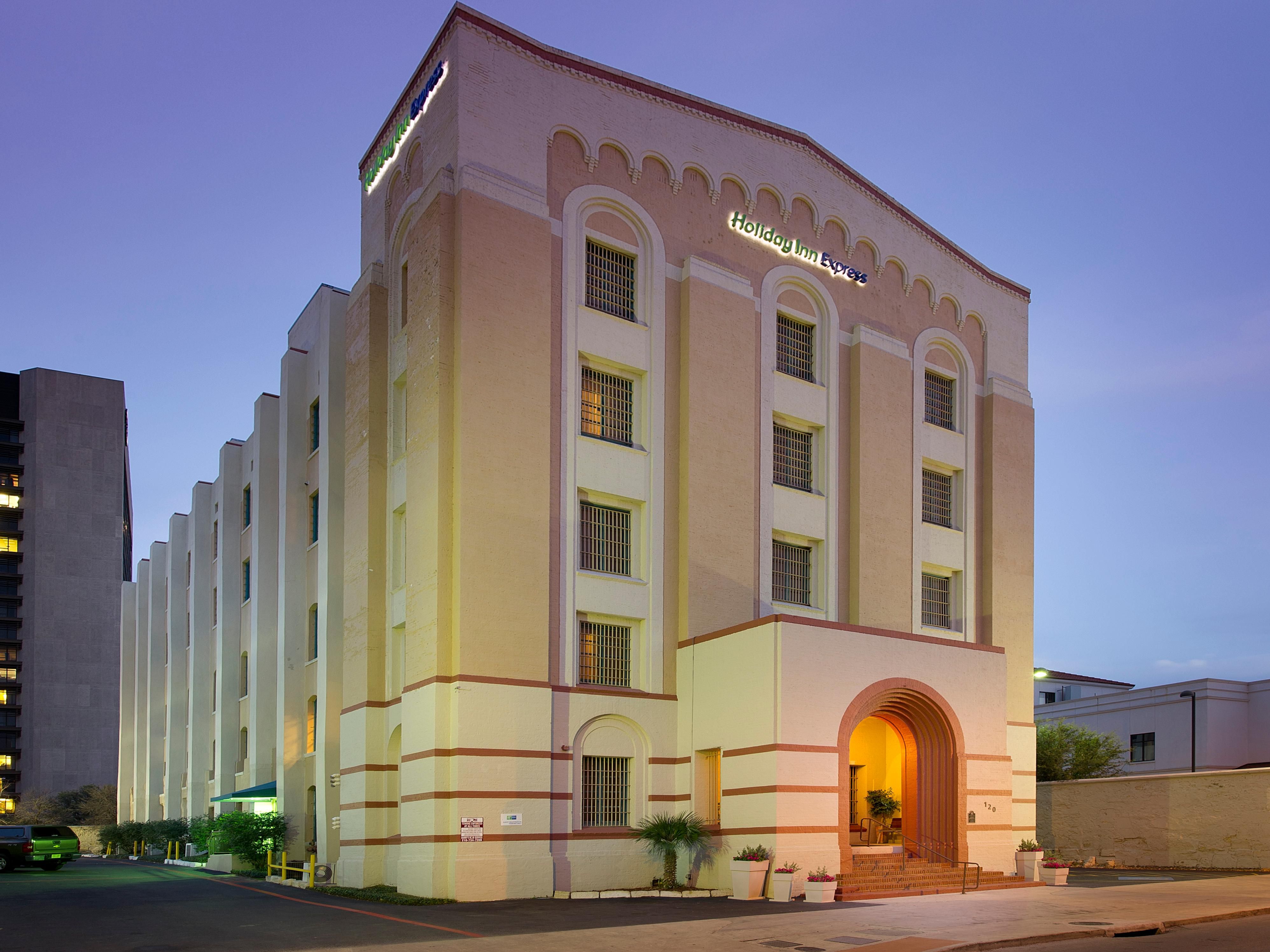 holiday-inn-express-san-antonio-n-riverwalk-area-hotel-by-ihg