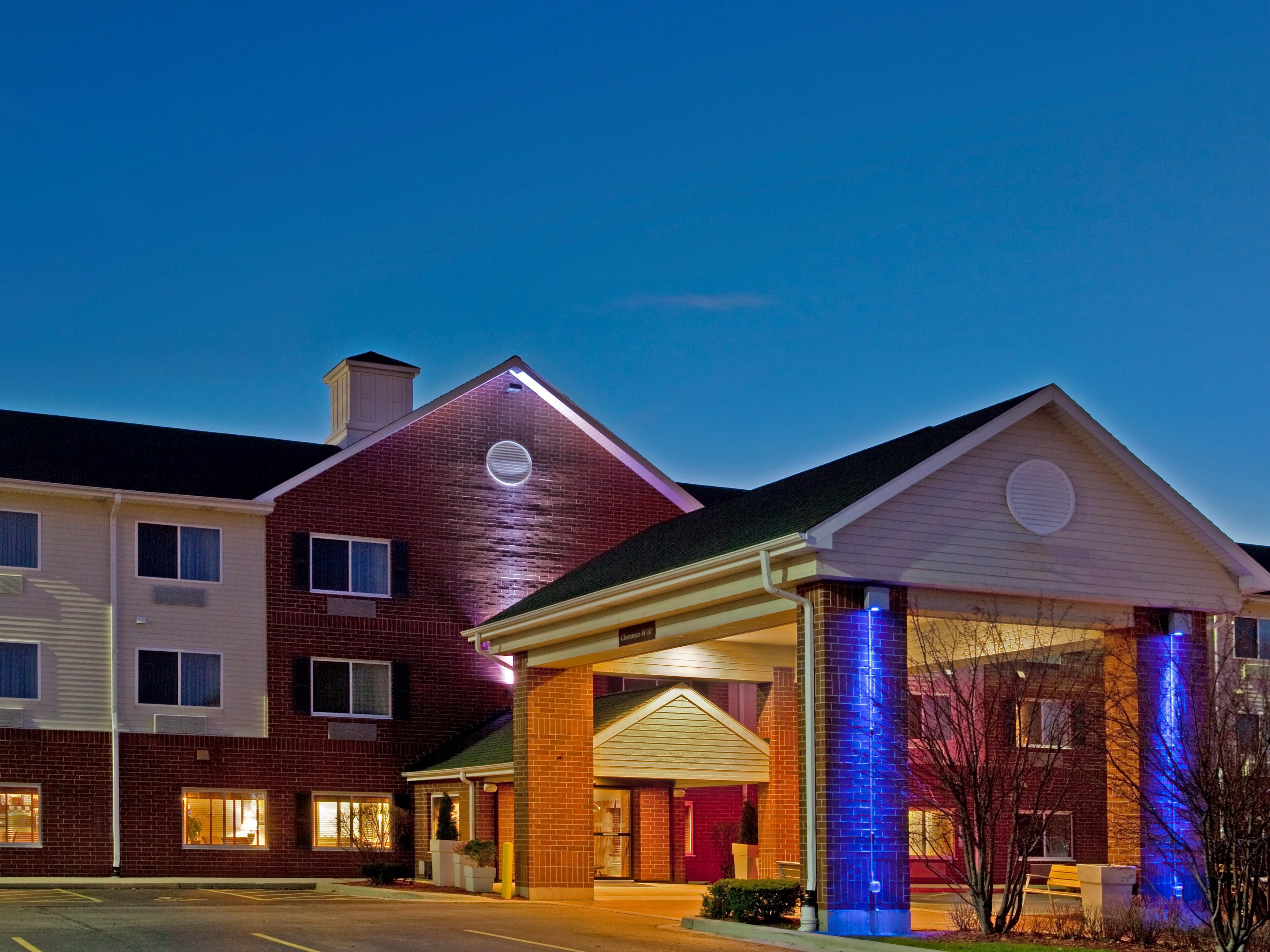 Affordable Hotels in Vernon Hills, IL Holiday Inn Express Chicago NW