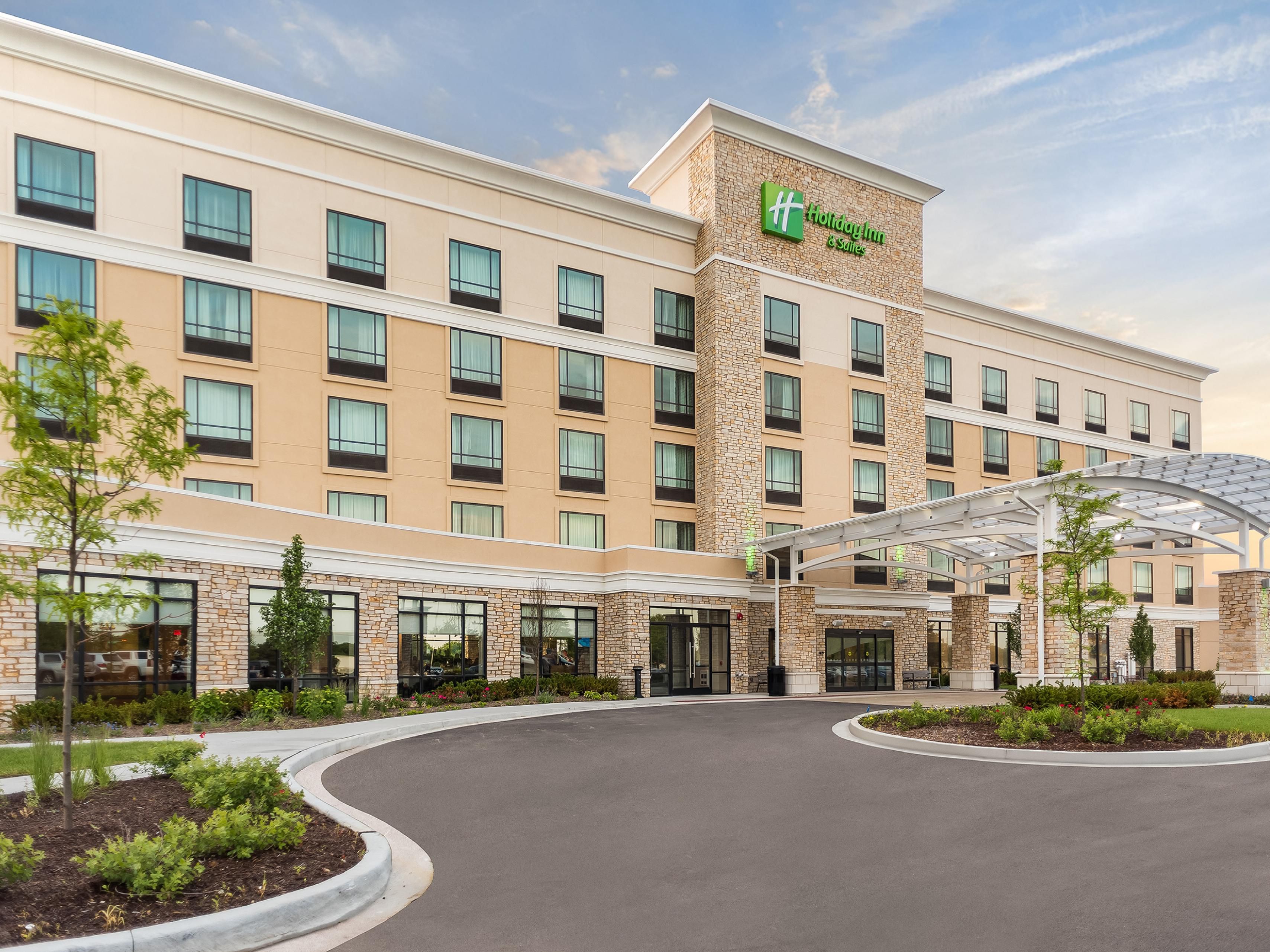 Kid Friendly Hotels In Joliet Il Holiday Inn Suites Joliet