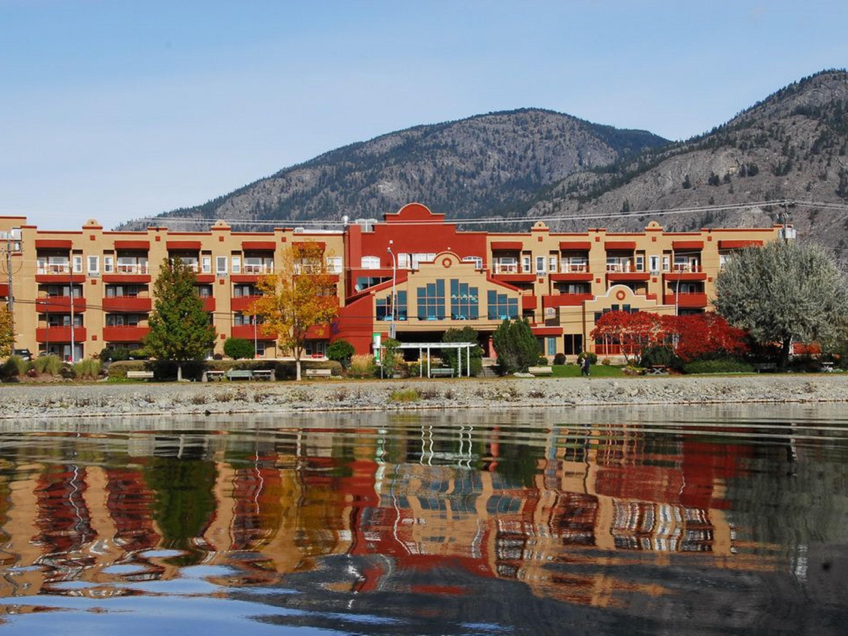 Holiday Inn Hotel & Suites Osoyoos