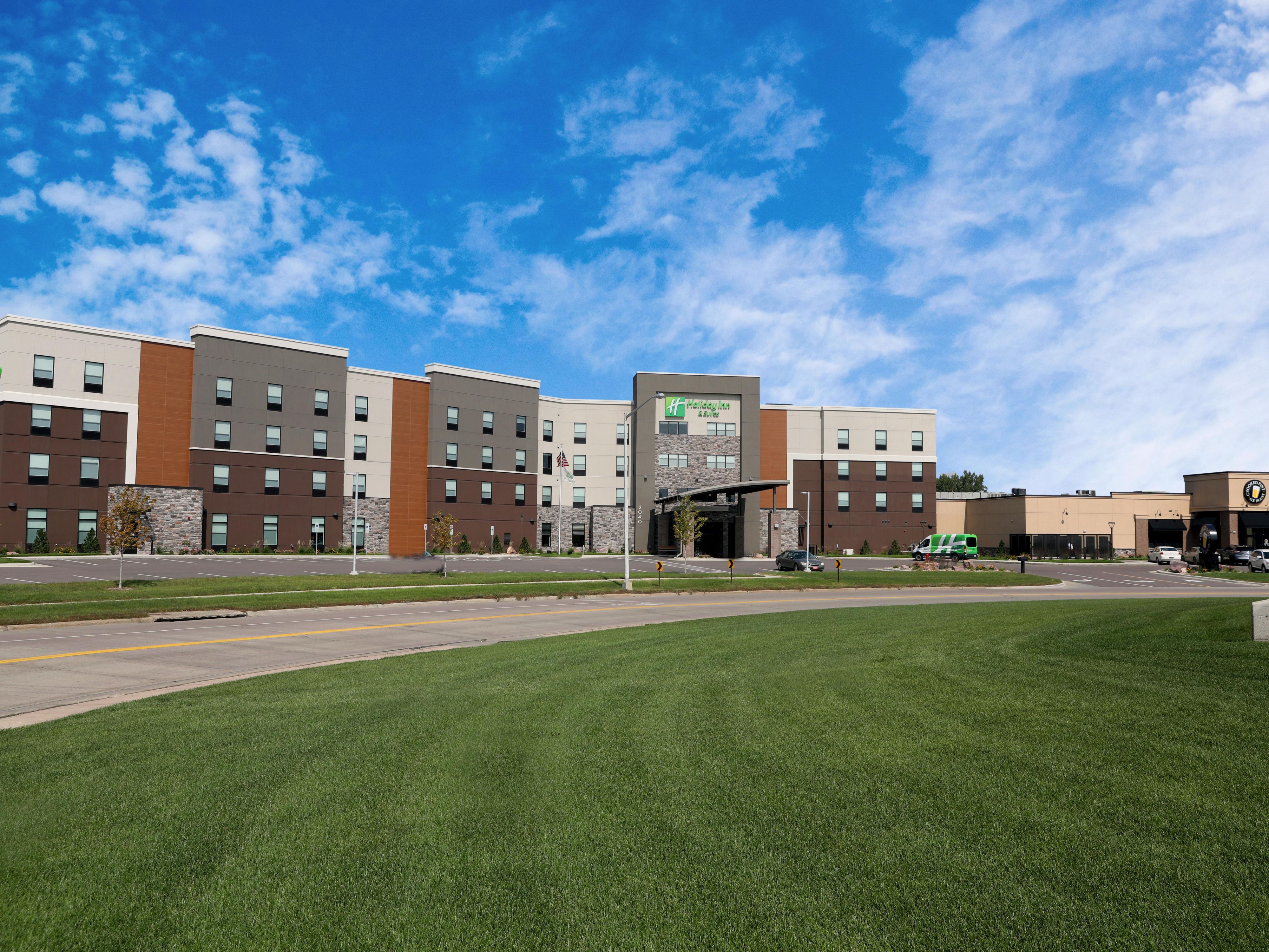 Sioux Falls Airport Hotels Holiday Inn Suites Sioux Falls