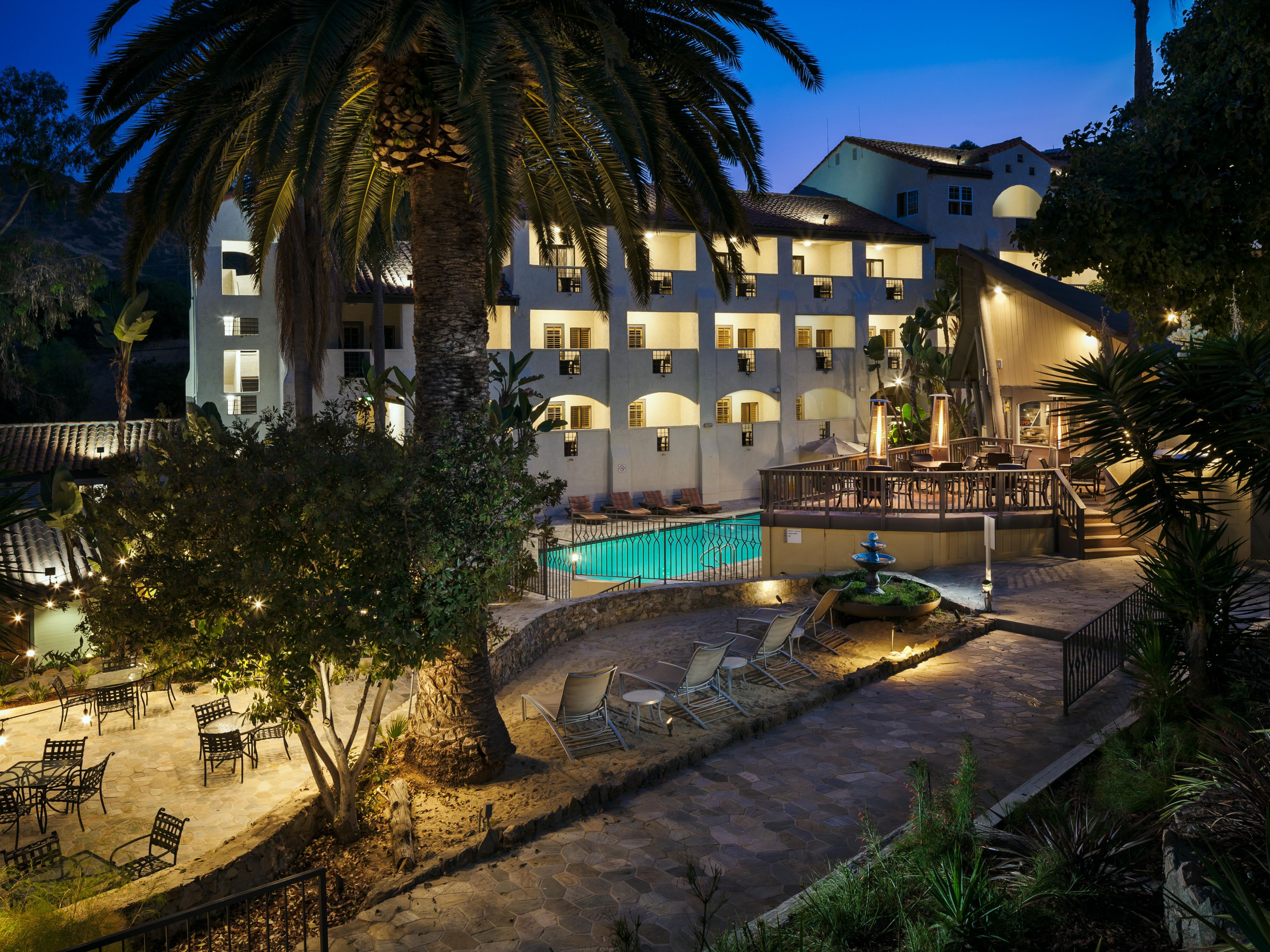 Catalina Island Hotels Avalon  Holiday Inn Resort   Catalina Island