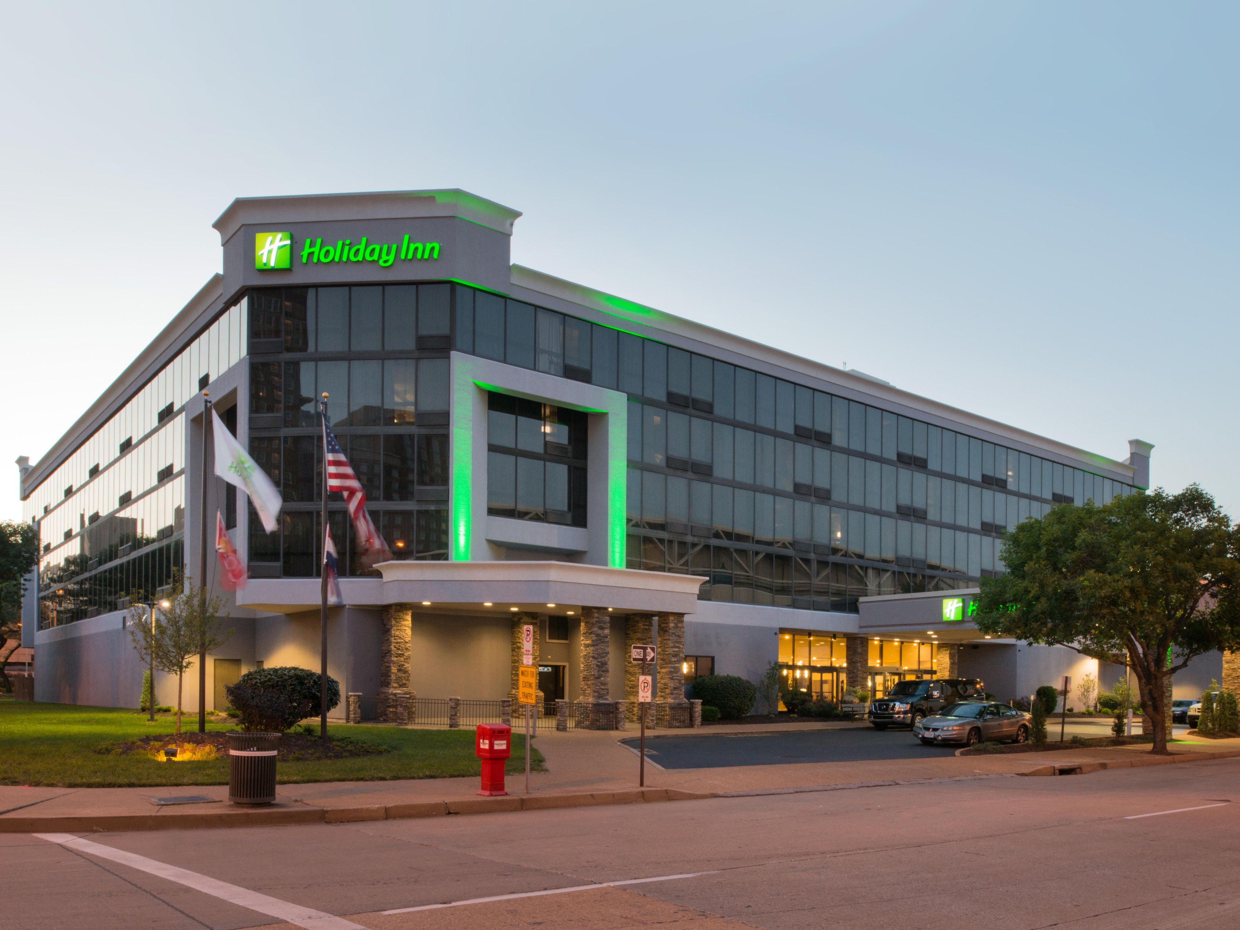 Hotels Downtown St. Louis near The Dome | Holiday Inn St. Louis - Downtown Conv Ctr