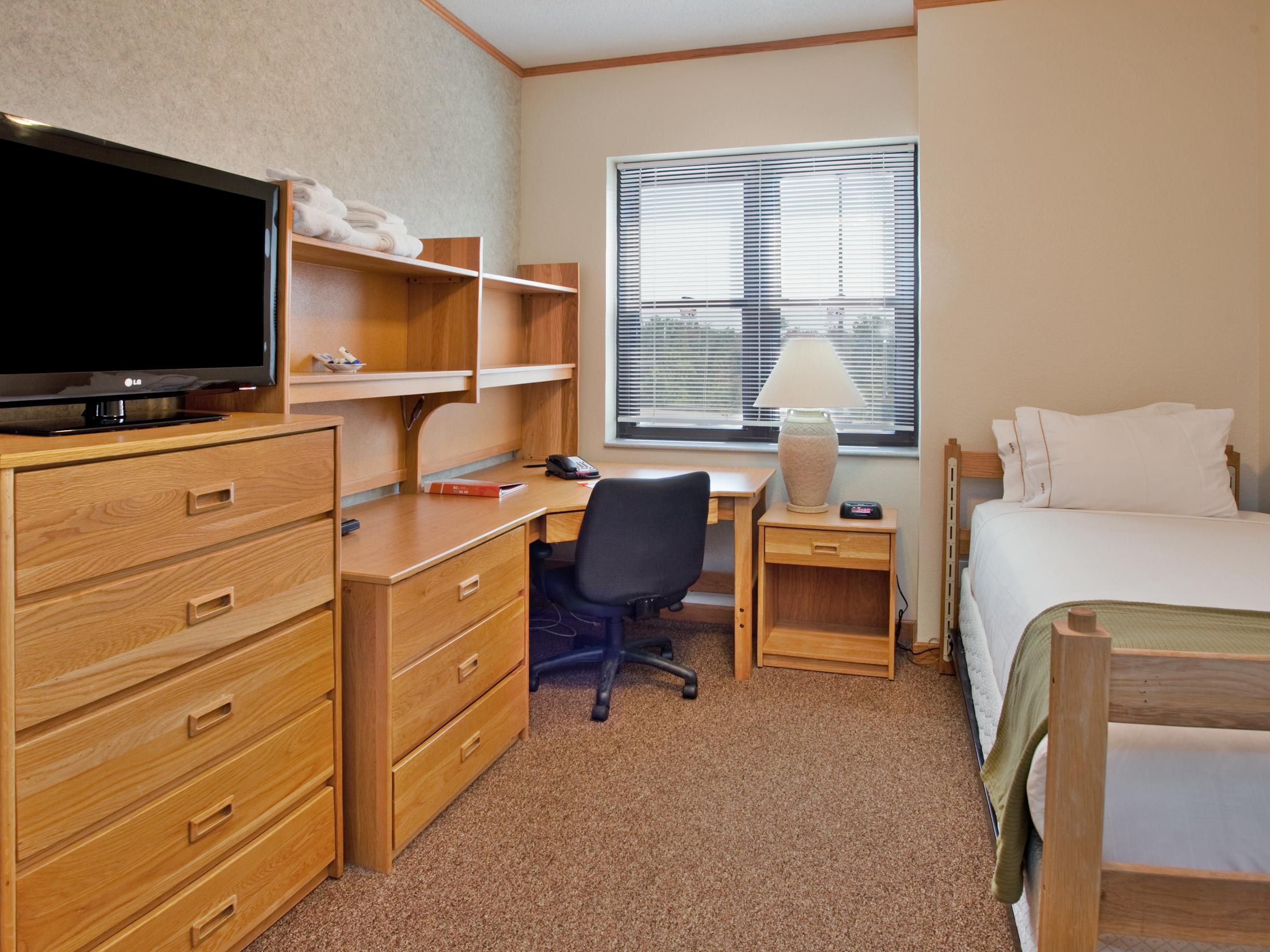 Rooms and Rates for IHG Army Hotels Warrior Lodge at Fort Leonard Wood