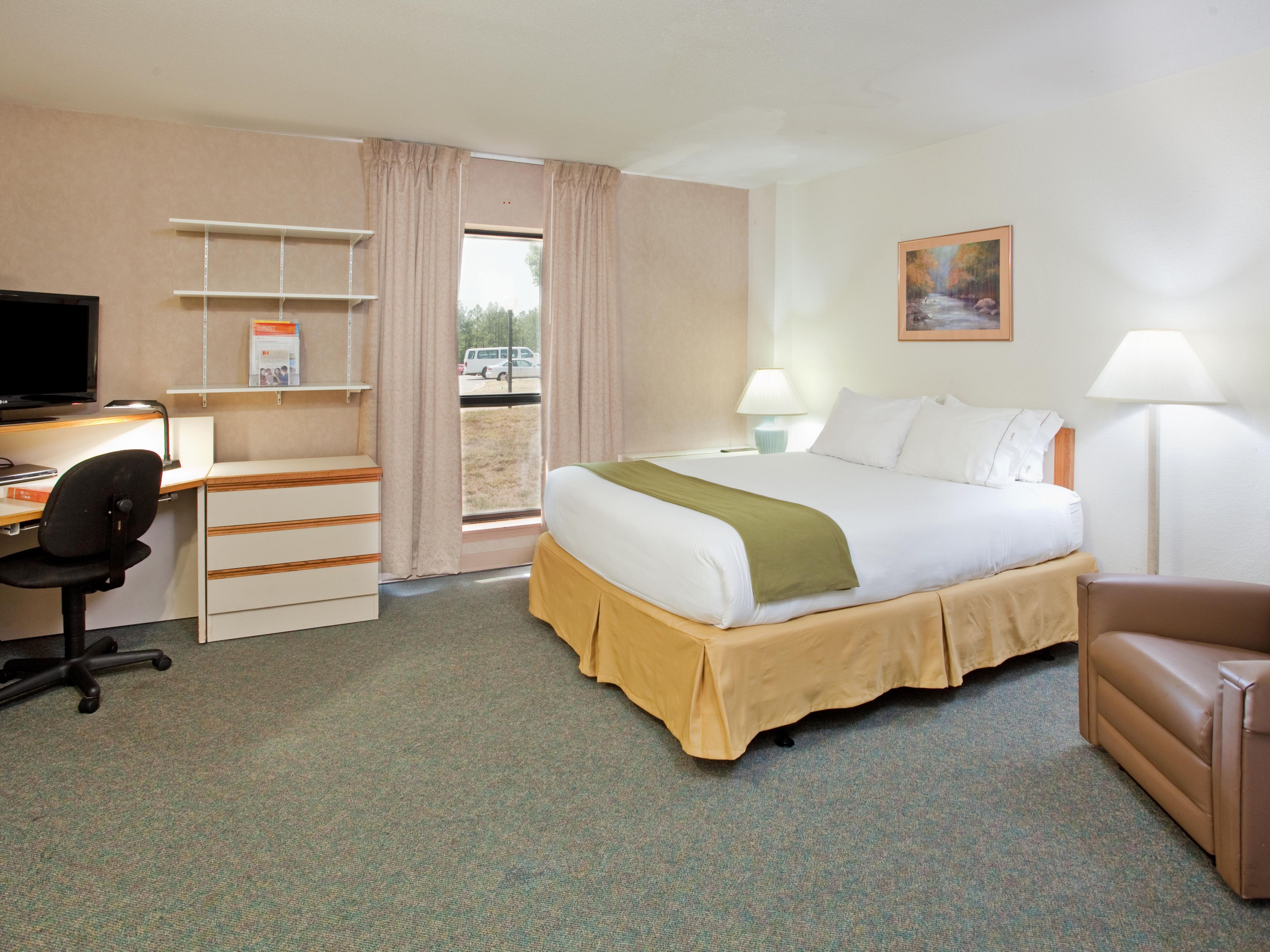 Rooms and Rates for IHG Army Hotels Morelli Heights at Fort Leonard Wood