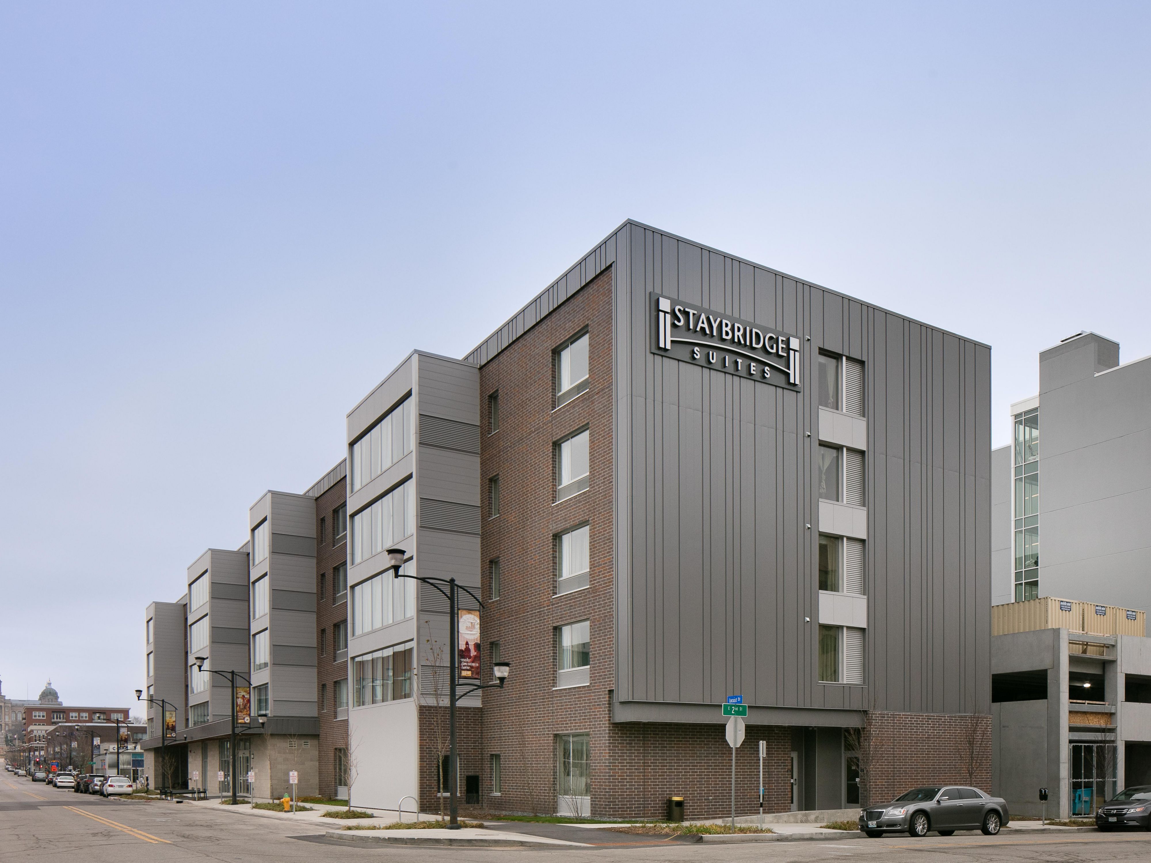 Hotels In Des Moines Staybridge Suites Des Moines Downtown