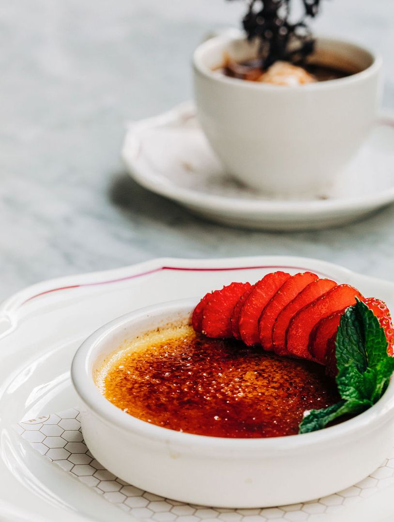 close up of a creme brulee