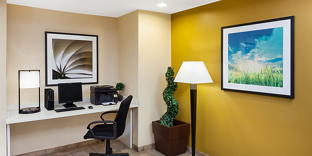 Candlewood Suites Aurora Naperville Full Kitchens Free Internet