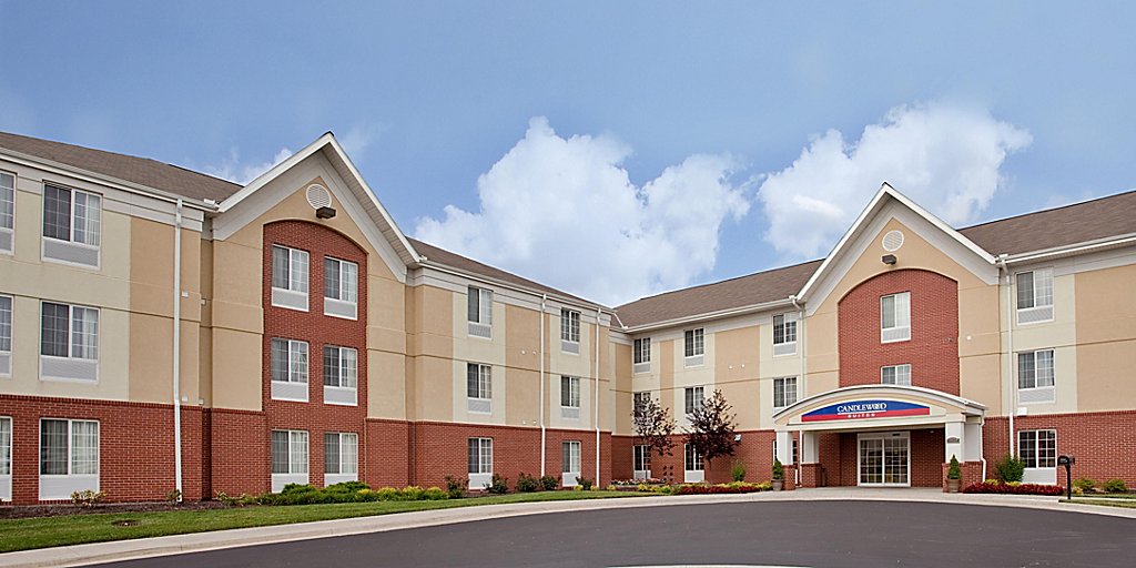 Pet Friendly Hotels Near Kansas City Speedway Candlewood Suites
