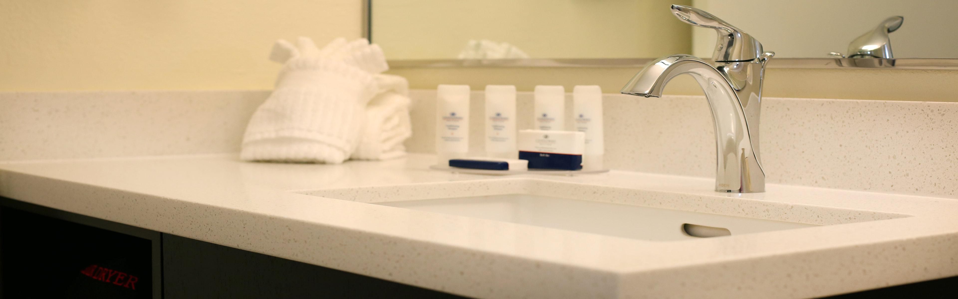 Candlewood Suites East Lansing Book Your Stay In Lansing - 