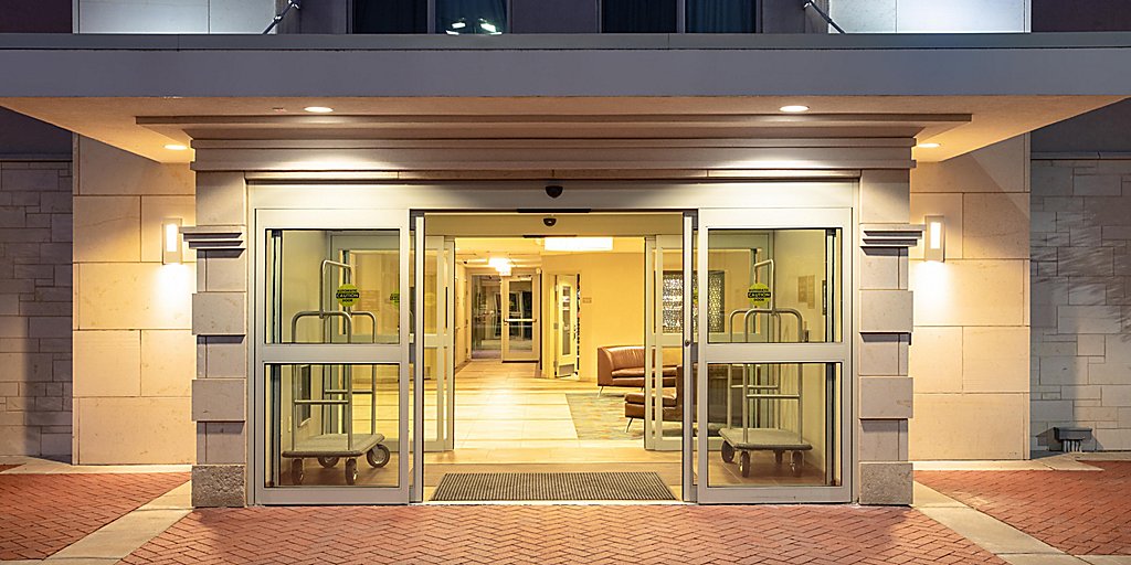 Candlewood Suites Manhattan Extended Stay Hotel In Manhattan Kansas