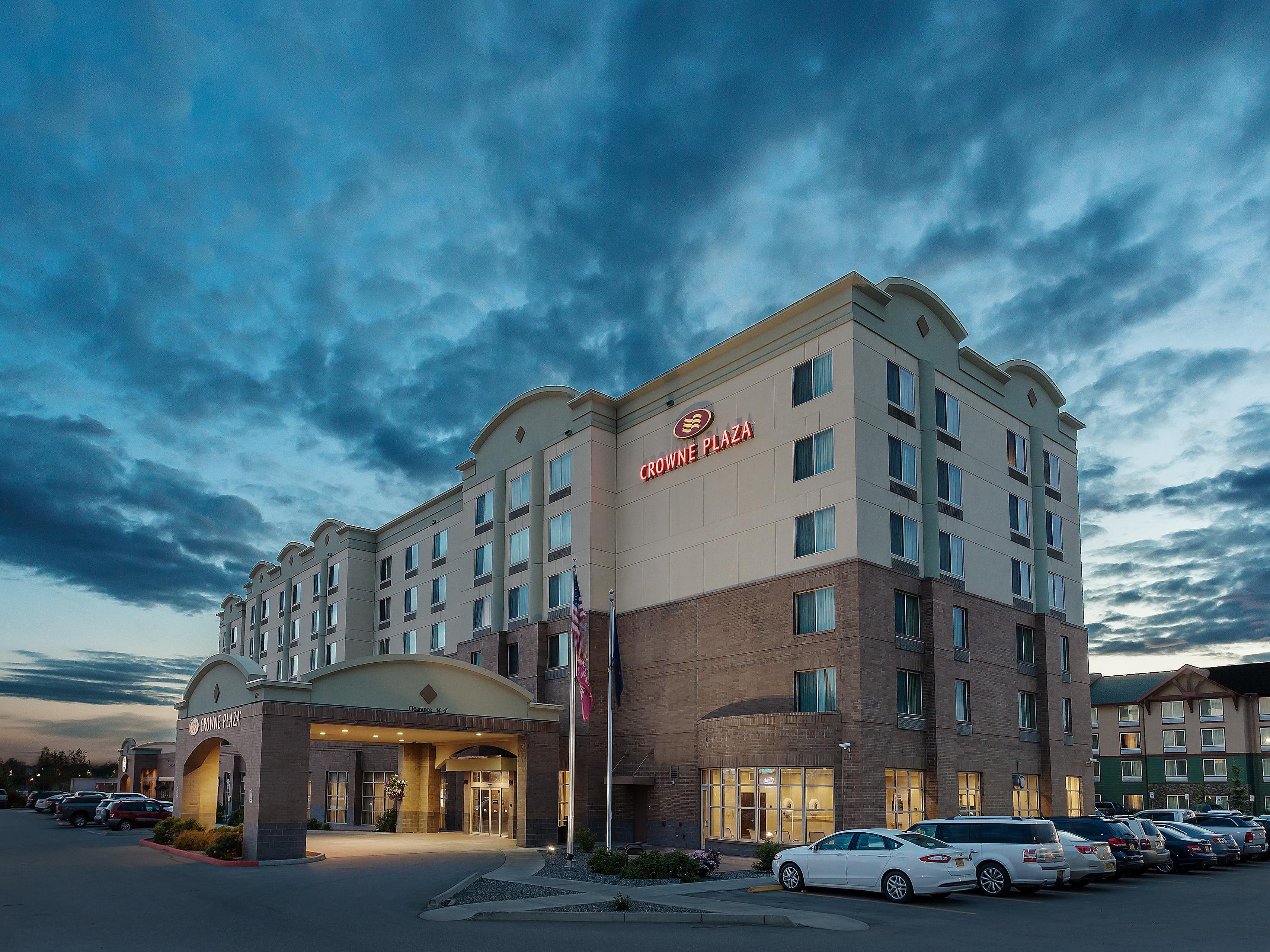 Anchorage Hotels Crowne Plaza Anchorage Midtown Near The - 