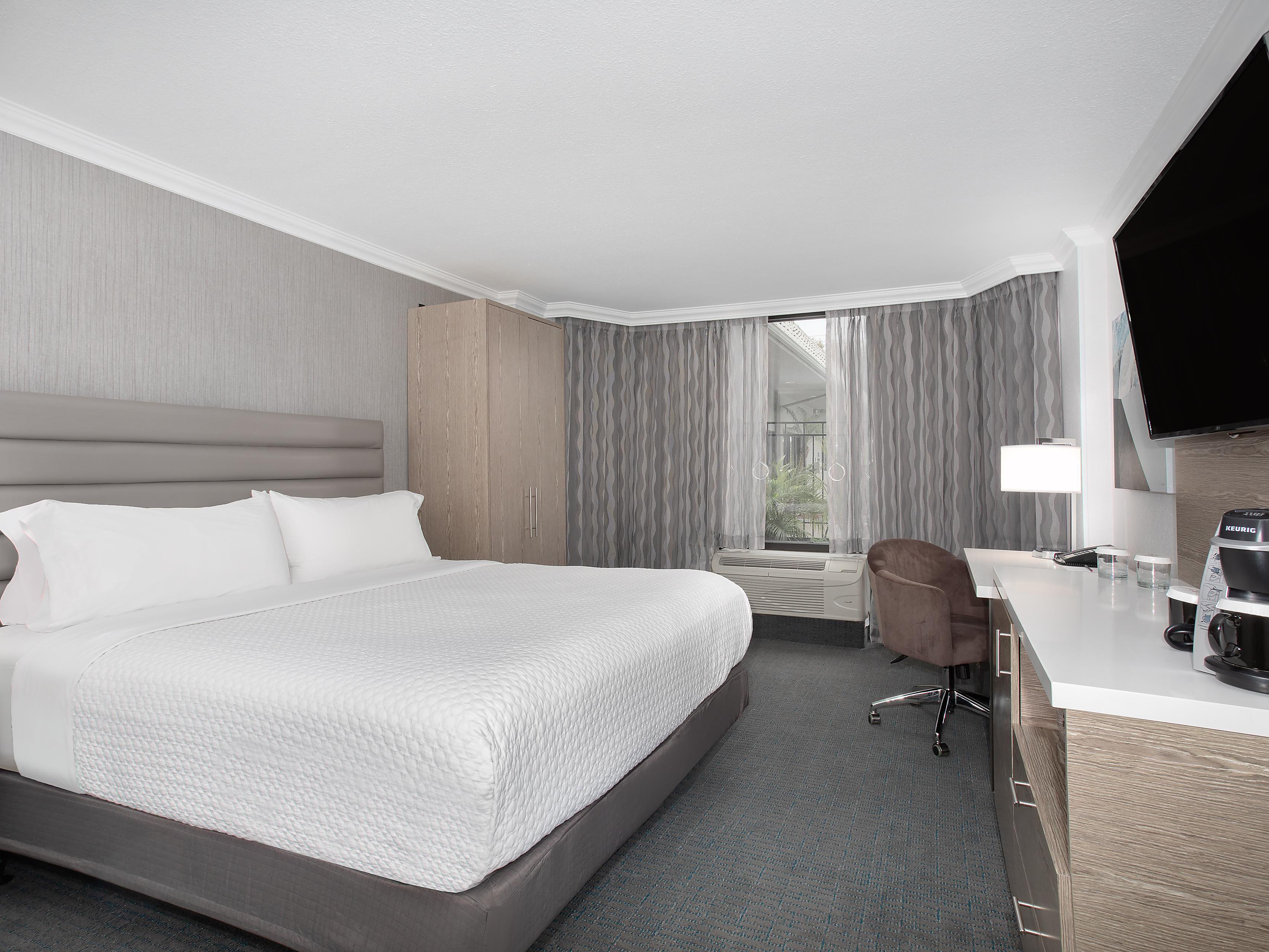 Hotels In Costa Mesa Near John Wayne Airport Crowne Plaza