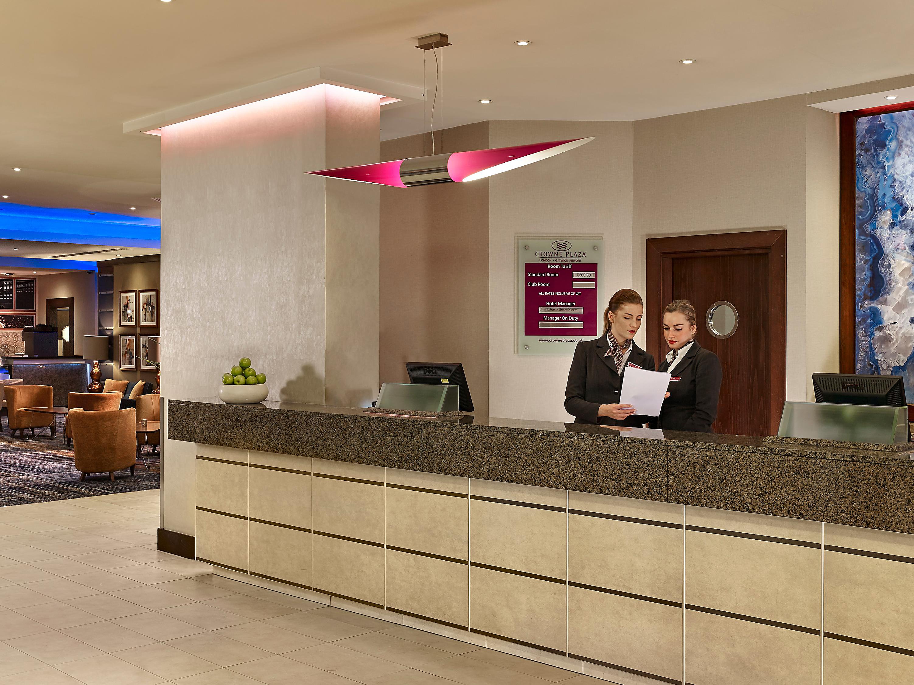 Business Hotels In Crawley Crowne Plaza London Gatwick