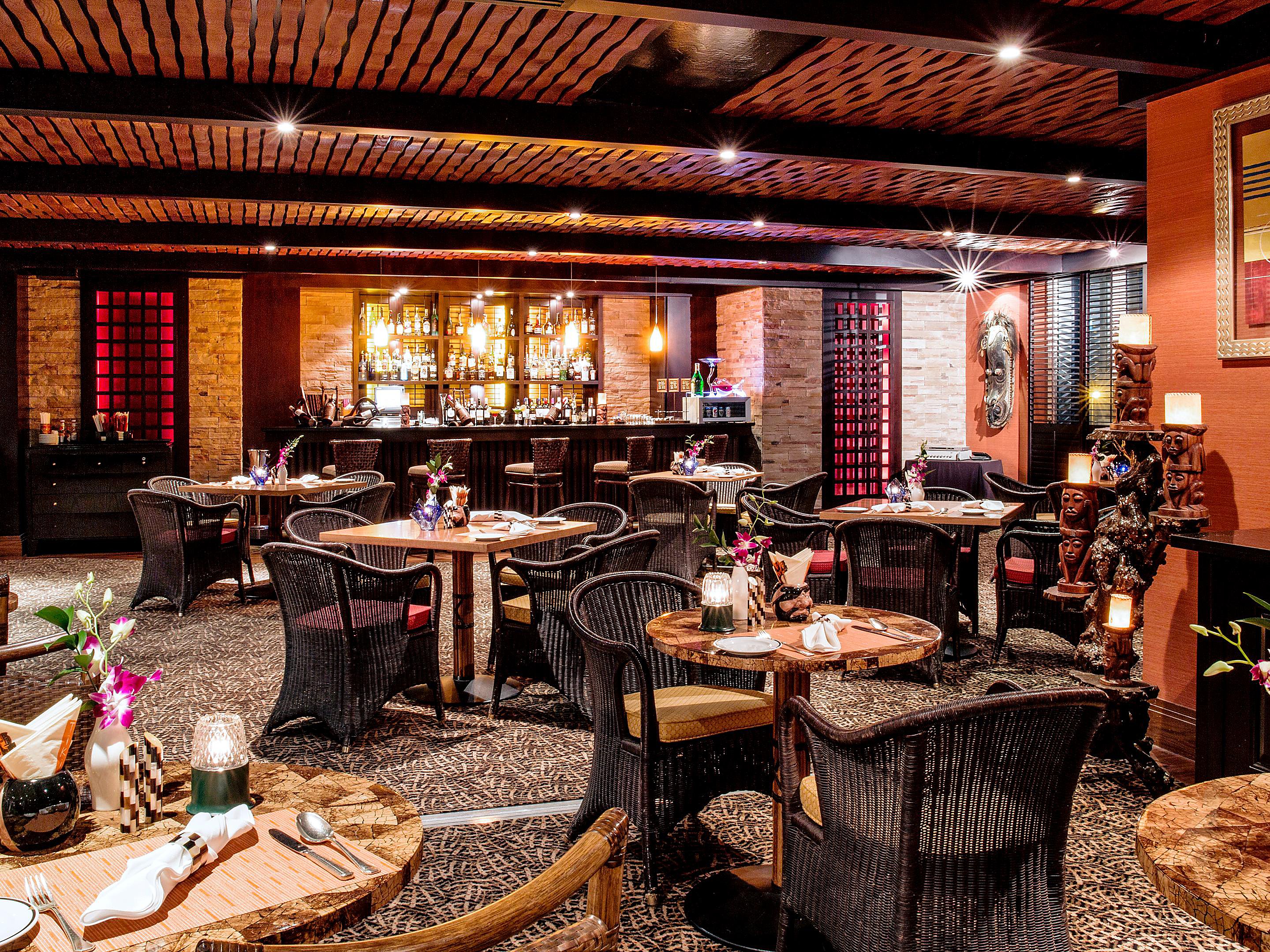 Restaurants Near Dubai Crowne Plaza