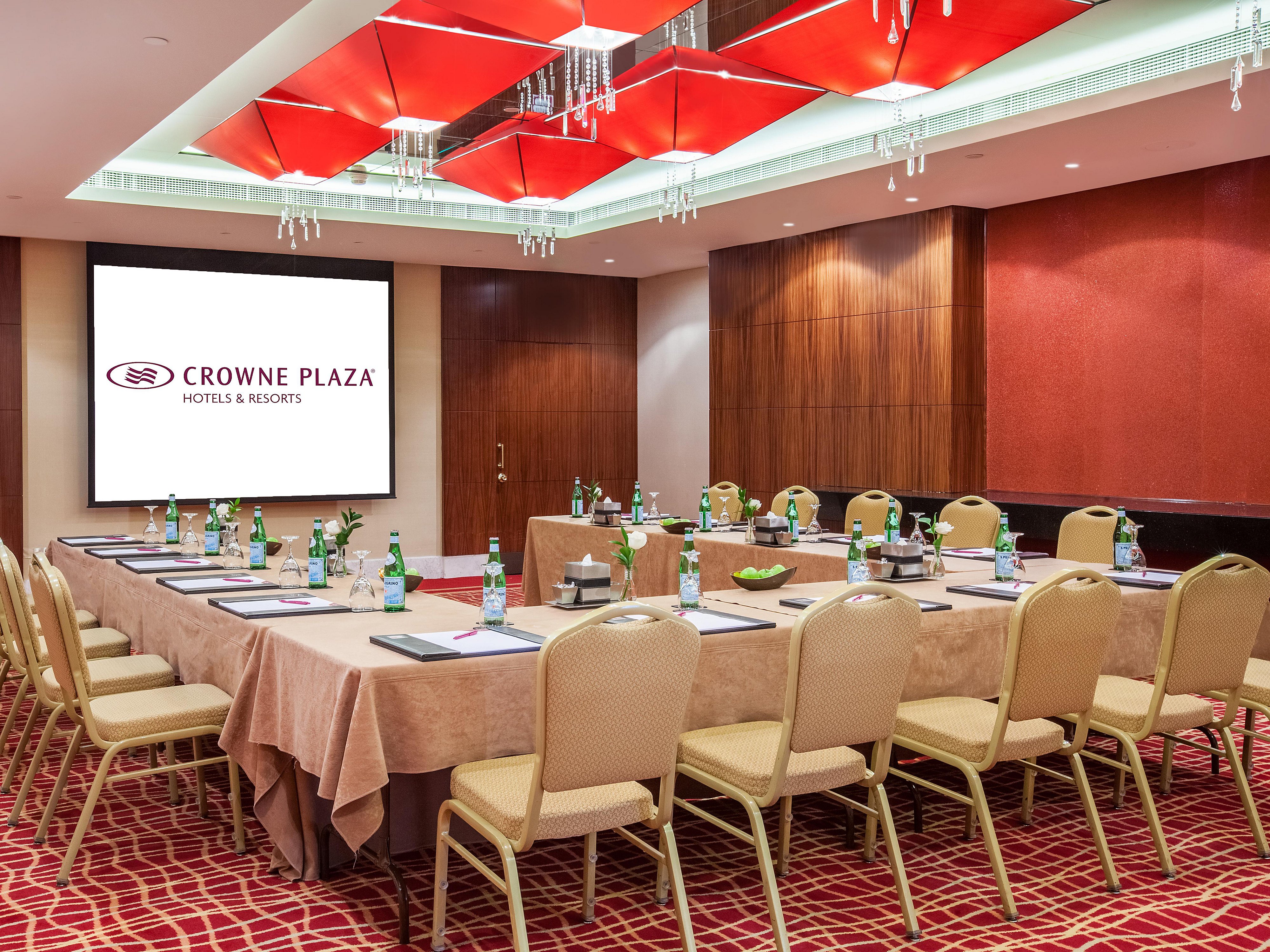 Crowne Plaza Dubai Deira Hotel Meeting Rooms For Rent In Dubai