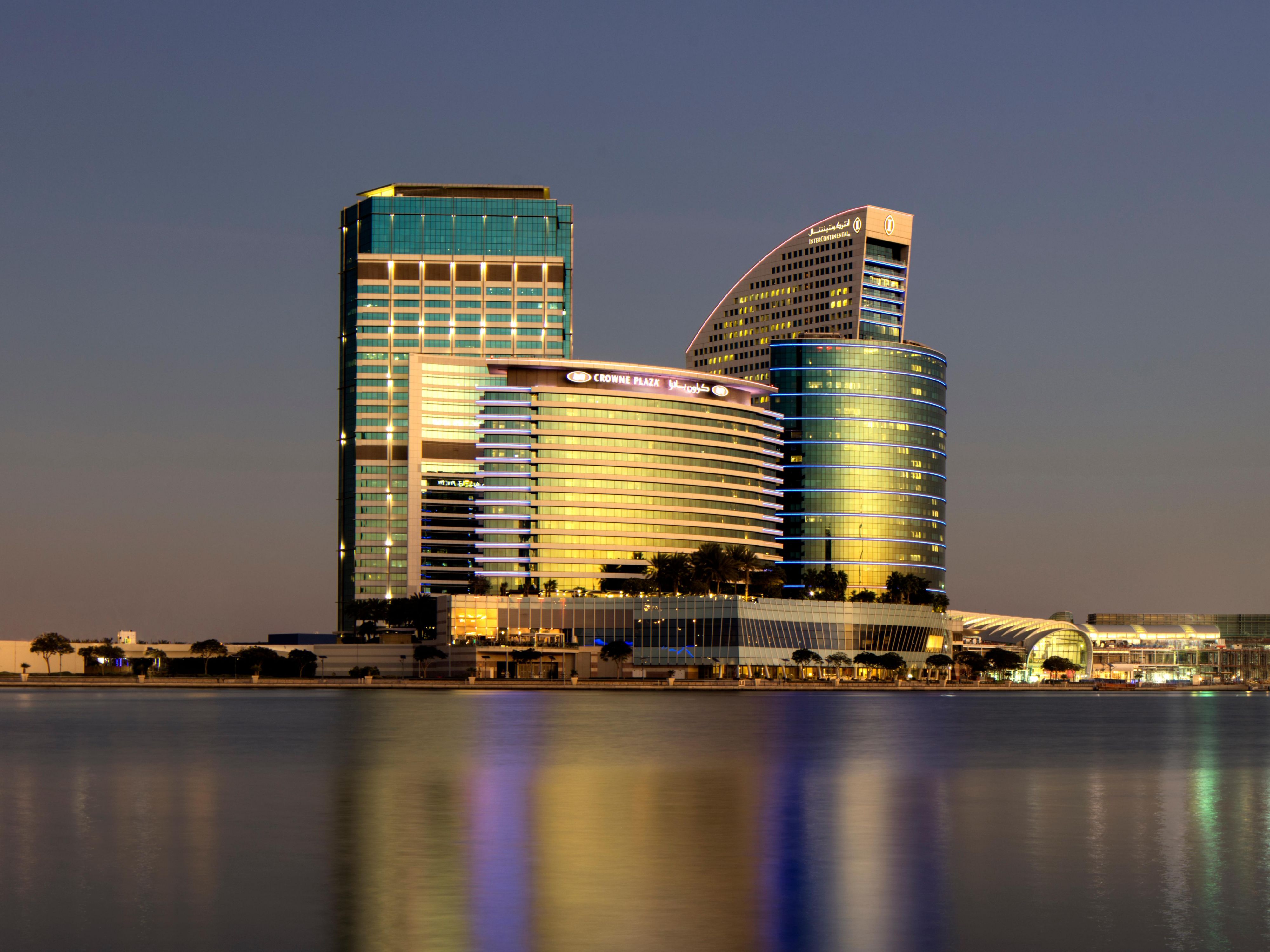 Crowne Plaza Dubai Business Hotels Hotels In Dubai United Arab